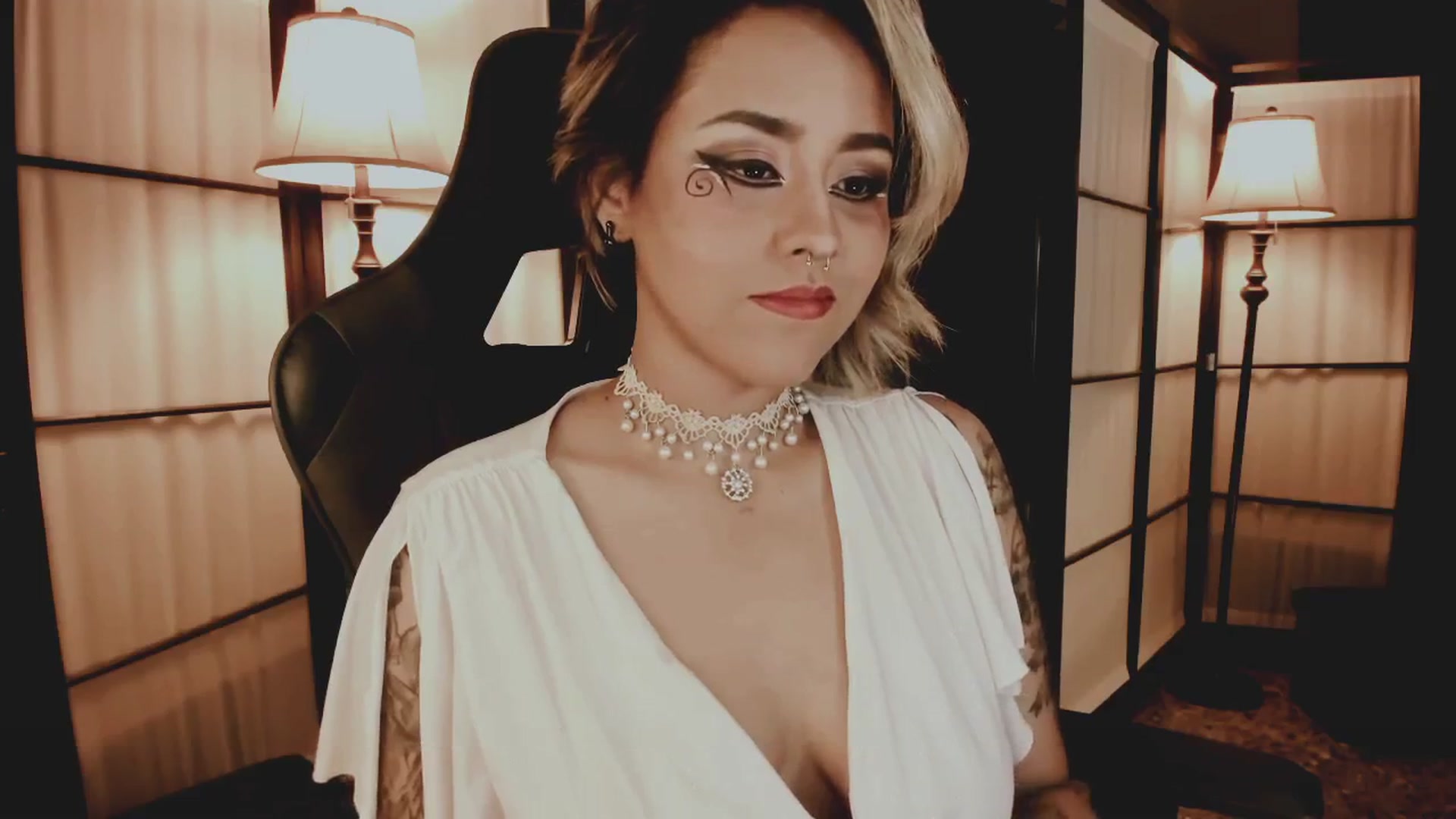Gallery image thumbnail from AbraxxysRadio's myfreecams stream on, 12/31/2024, 21:40 image 16 of 20