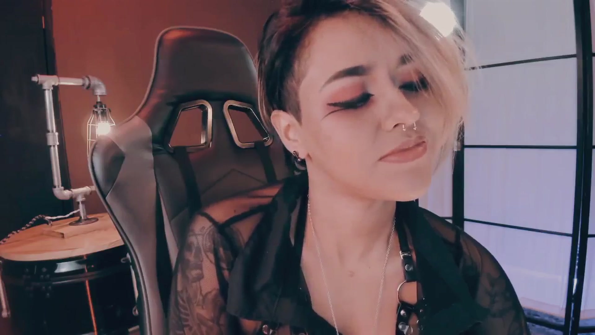 Gallery image thumbnail from AbraxxysRadio's myfreecams stream on, 01/15/2025, 02:01 image 13 of 20
