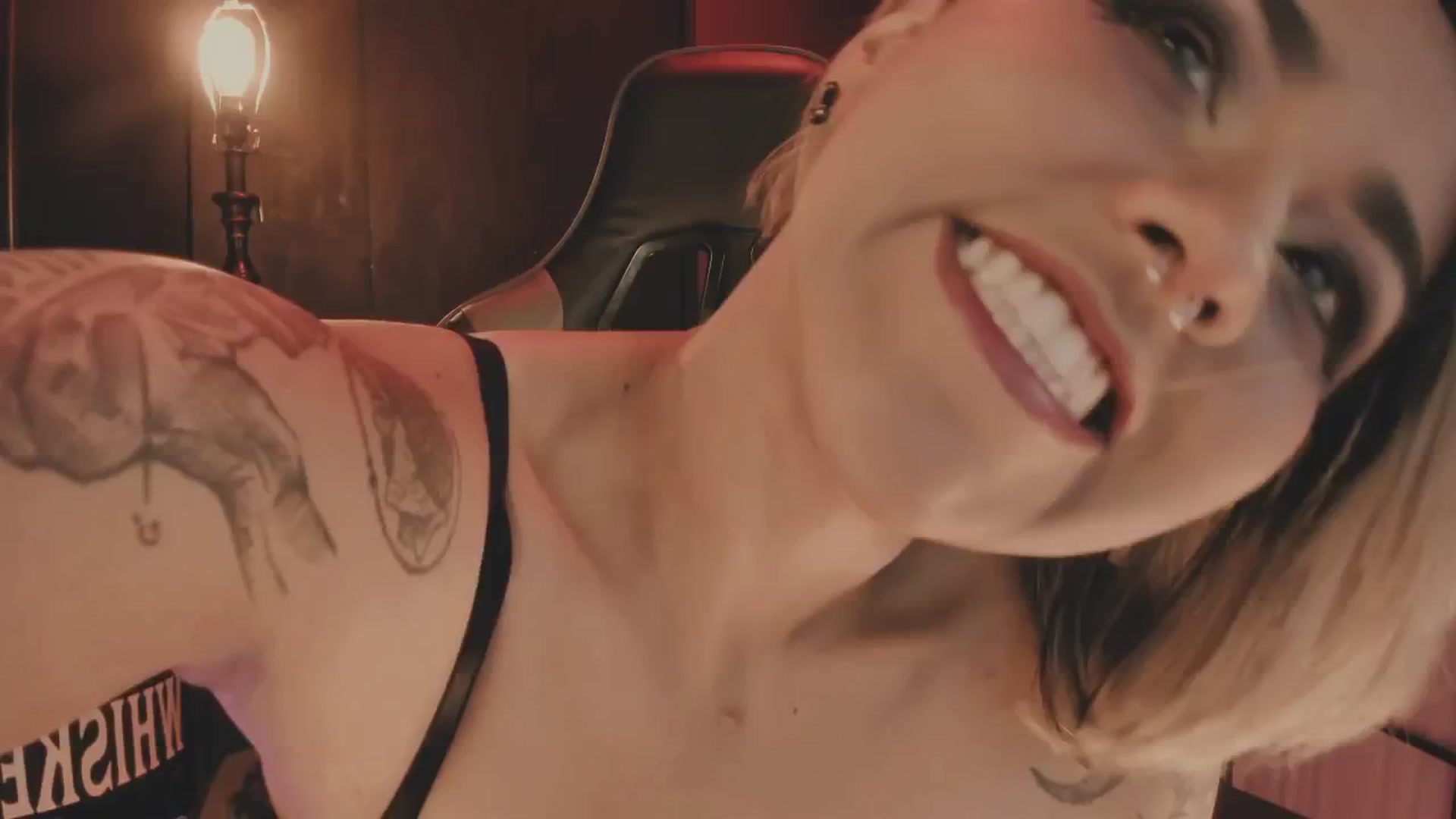 Gallery image thumbnail from AbraxxysRadio's myfreecams stream on, 01/28/2025, 23:58 image 12 of 20