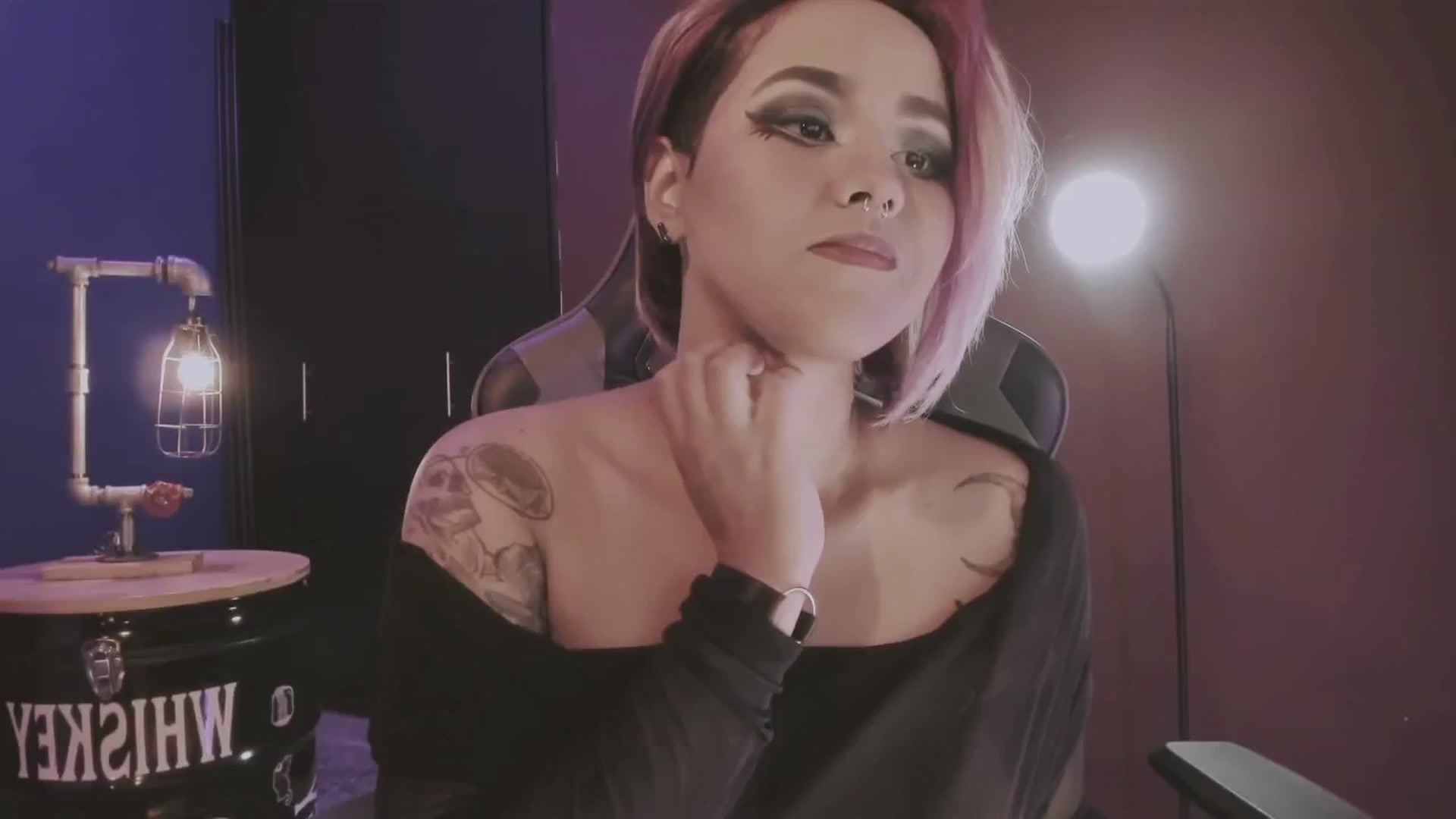 Gallery image thumbnail from AbraxxysRadio's myfreecams stream on, 02/17/2025, 23:03 image 6 of 20