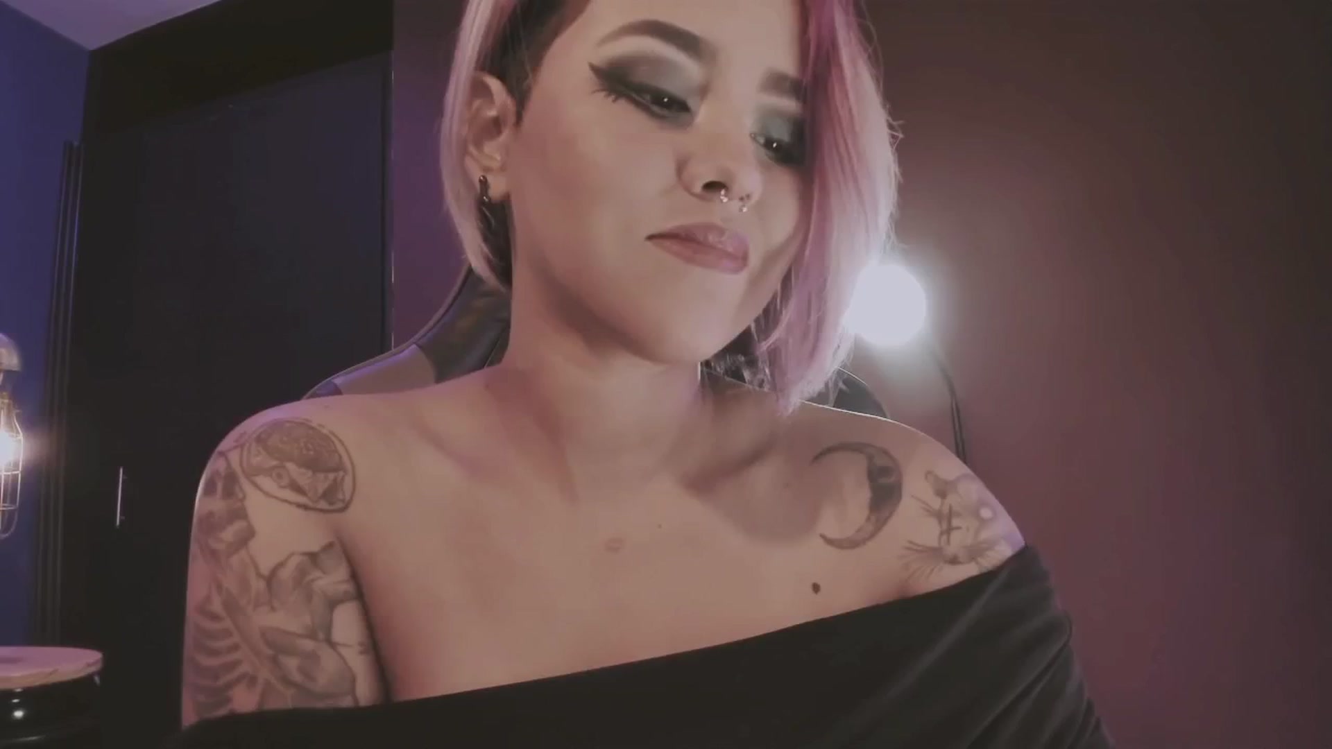 Gallery image thumbnail from AbraxxysRadio's myfreecams stream on, 02/17/2025, 23:03 image 20 of 20