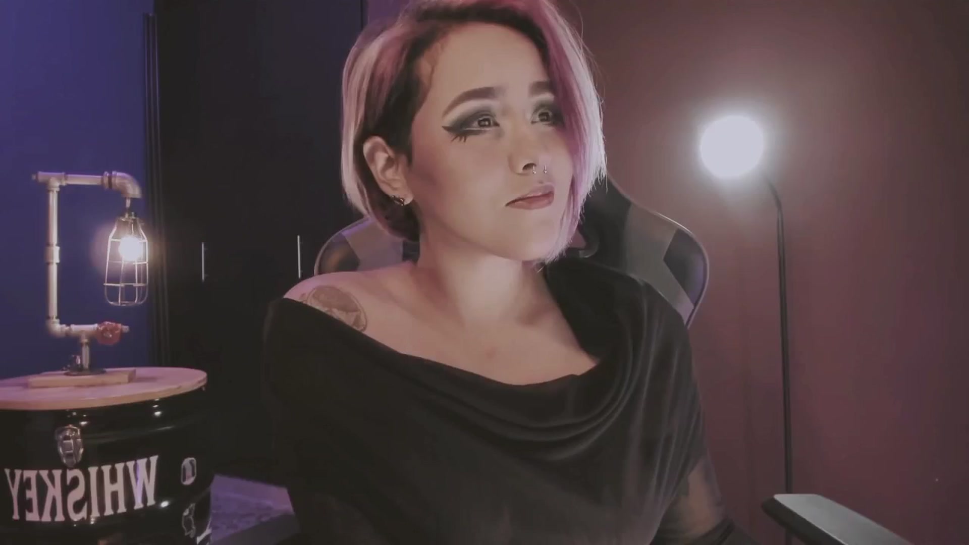 Gallery image thumbnail from AbraxxysRadio's myfreecams stream on, 02/17/2025, 23:03 image 2 of 20