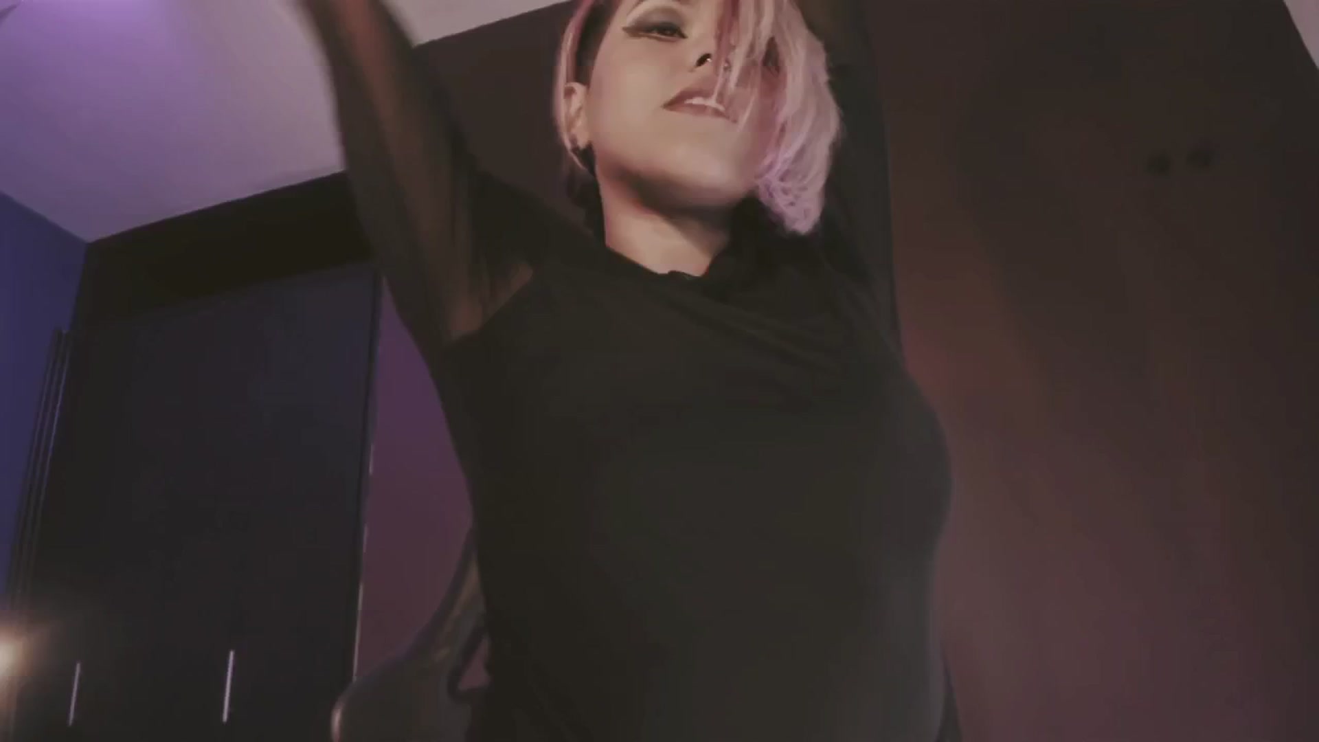 Gallery image thumbnail from AbraxxysRadio's myfreecams stream on, 02/18/2025, 01:54 image 15 of 20