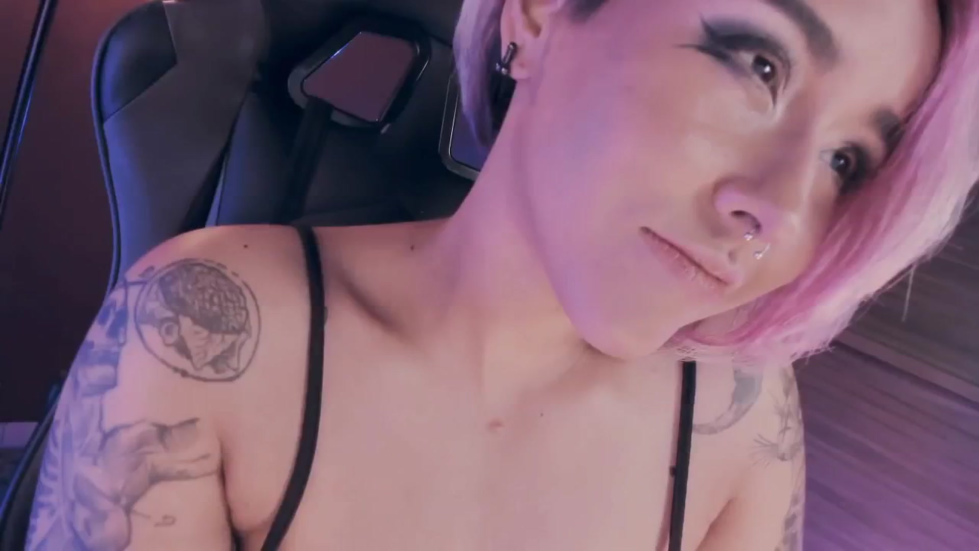 Gallery image thumbnail from AbraxxysRadio's myfreecams stream on, 02/20/2025, 01:18 image 3 of 20