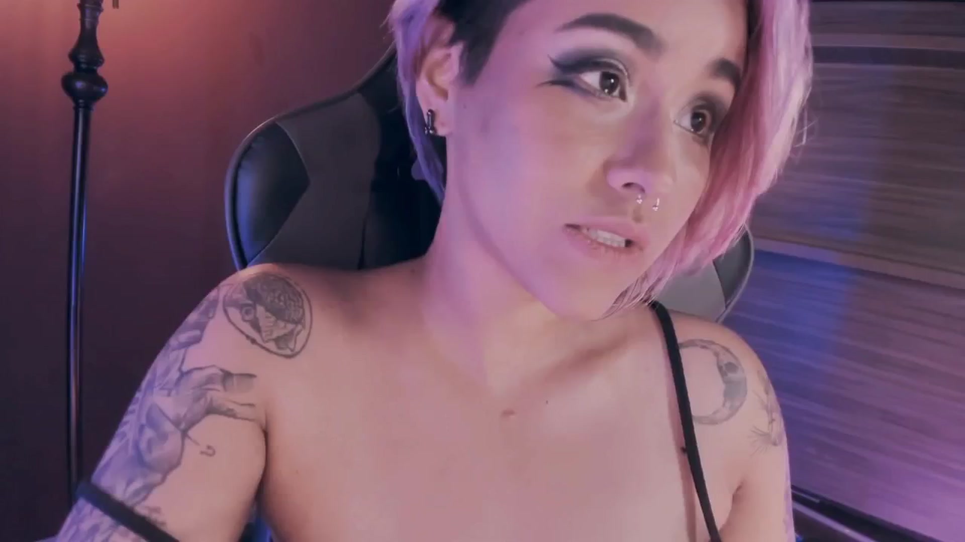 Gallery image thumbnail from AbraxxysRadio's myfreecams stream on, 02/20/2025, 01:18 image 16 of 20