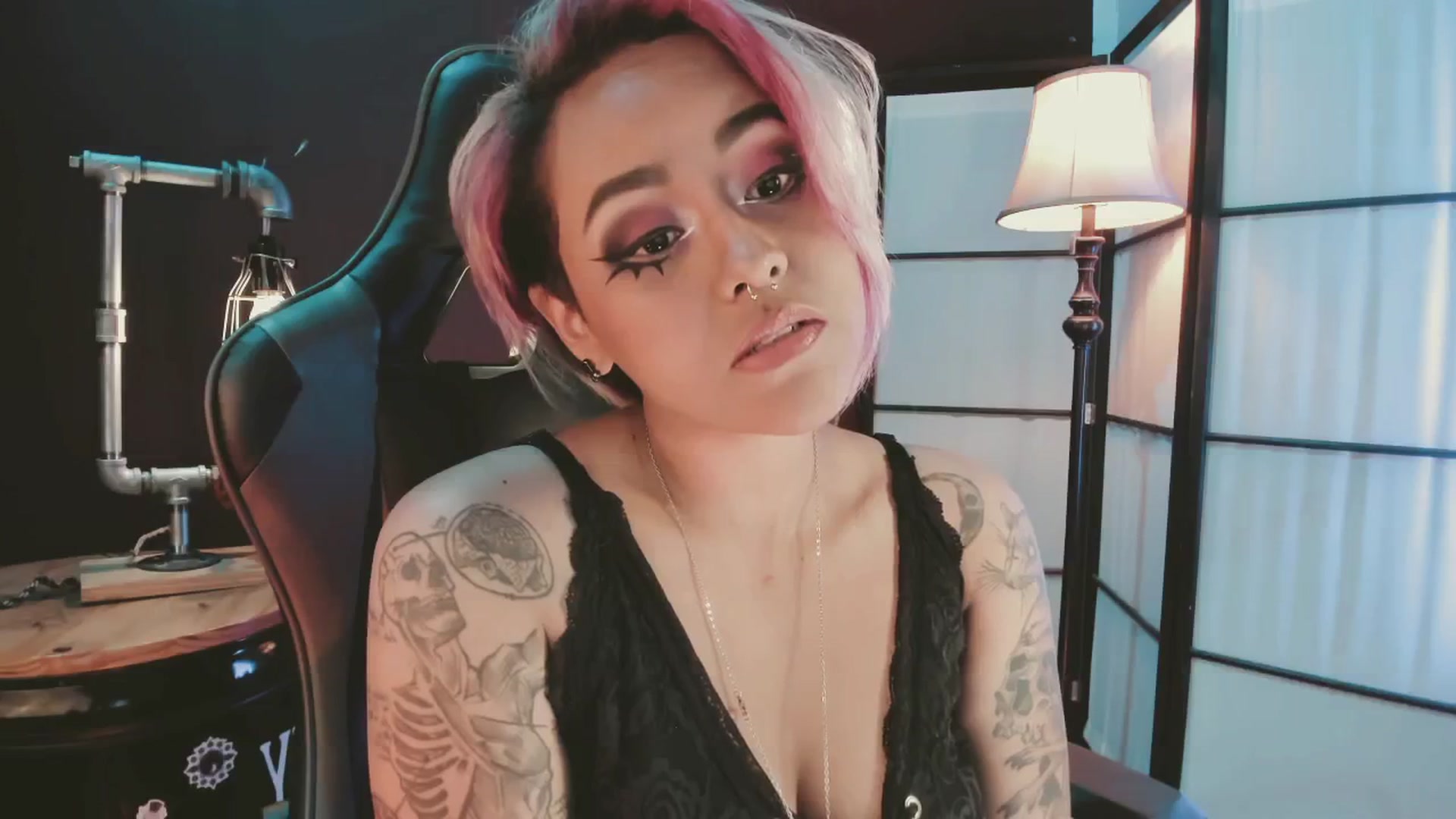 Gallery image thumbnail from AbraxxysRadio's myfreecams stream on, 02/20/2025, 23:16 image 5 of 20