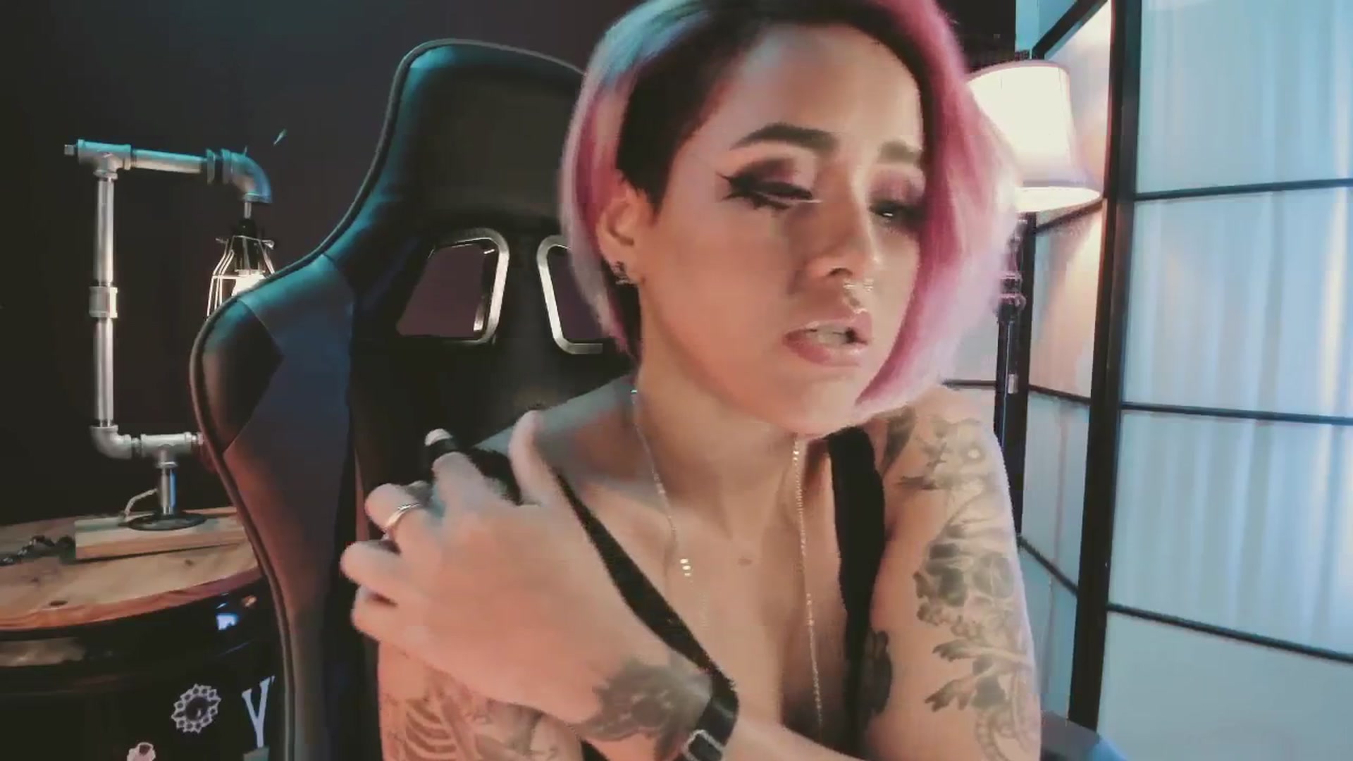Gallery image thumbnail from AbraxxysRadio's myfreecams stream on, 02/20/2025, 23:16 image 2 of 20