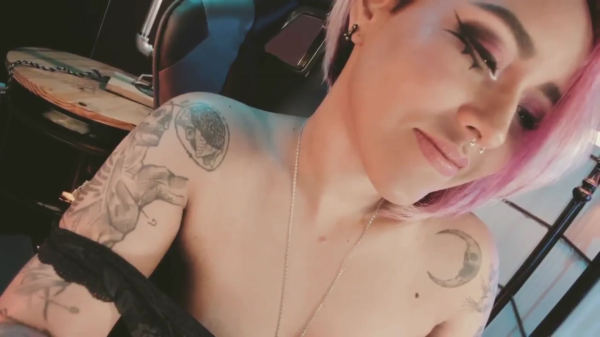 Gallery image thumbnail from AbraxxysRadio's myfreecams stream on, 02/21/2025, 24:01 image 15 of 20