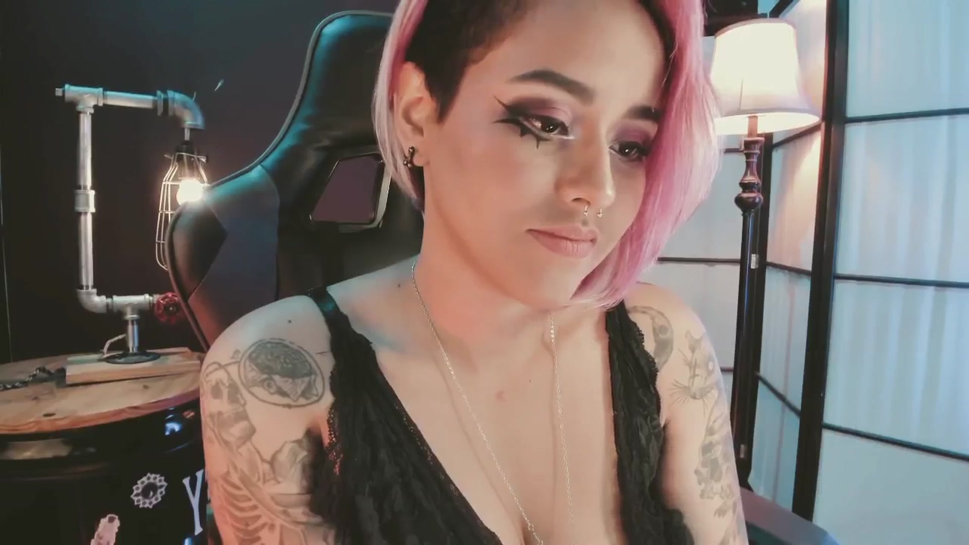 Gallery image thumbnail from AbraxxysRadio's myfreecams stream on, 02/21/2025, 24:01 image 3 of 20