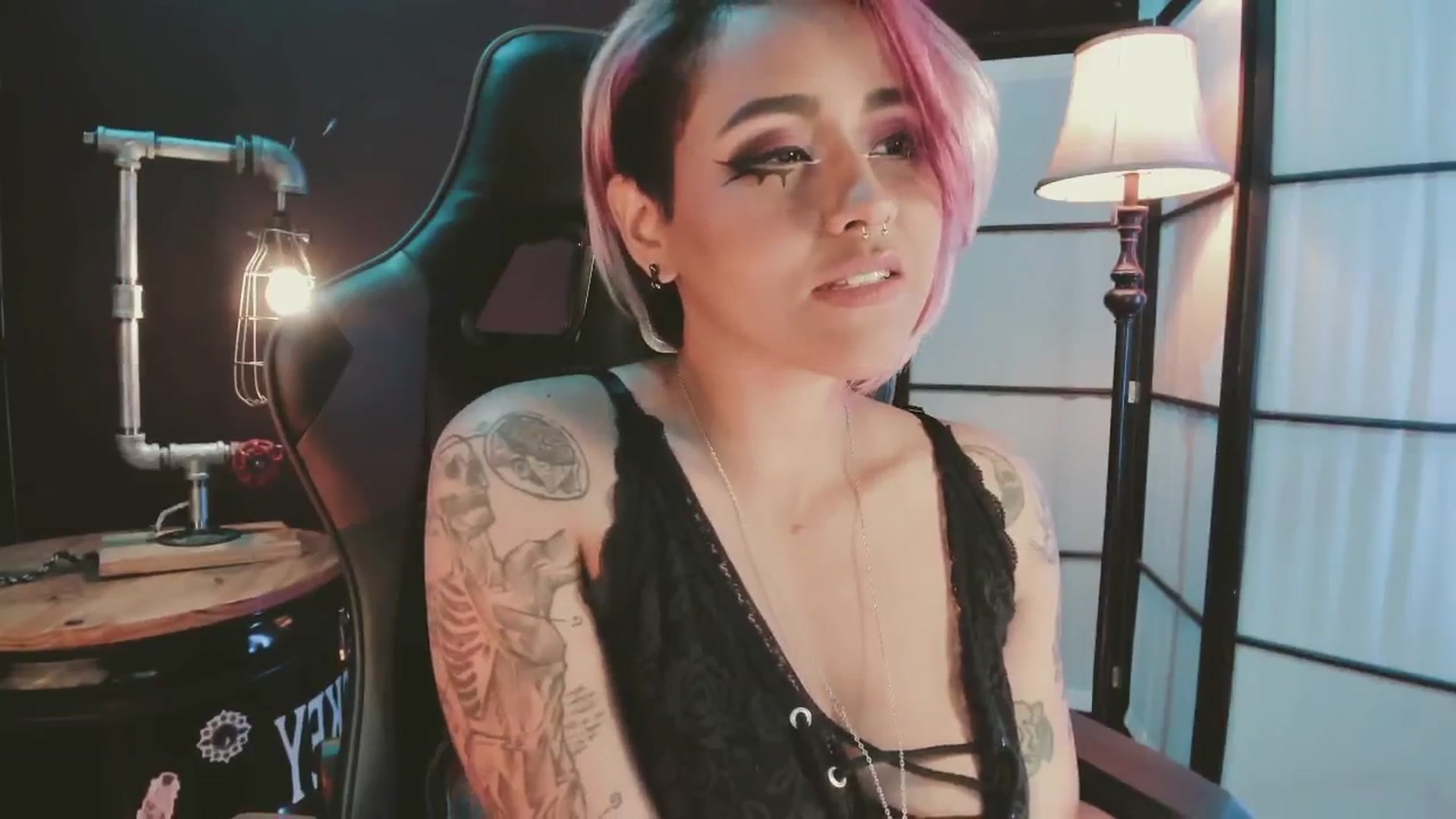Gallery image thumbnail from AbraxxysRadio's myfreecams stream on, 02/21/2025, 24:01 image 7 of 20
