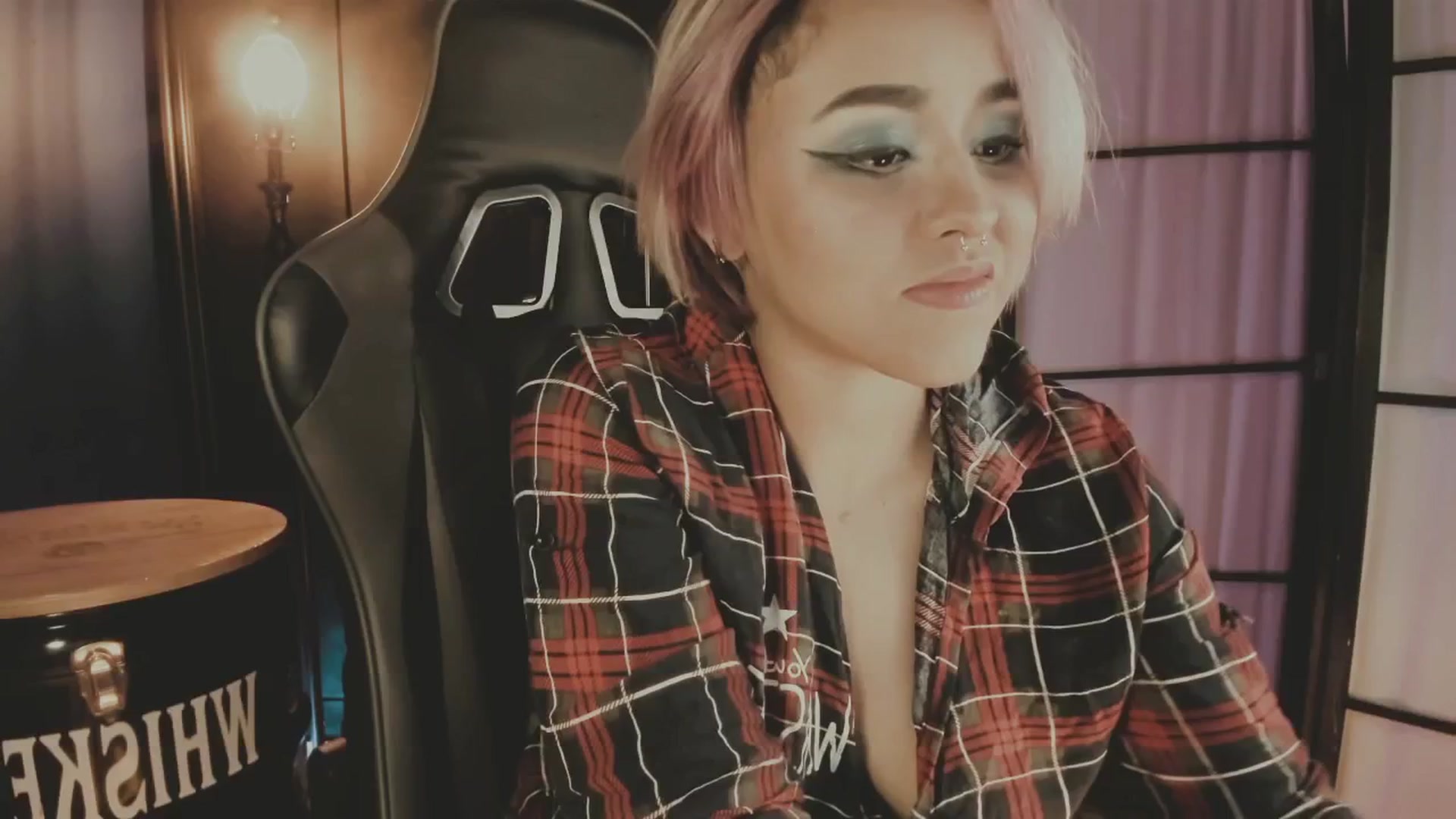 Gallery image thumbnail from AbraxxysRadio's myfreecams stream on, 03/04/2025, 24:07 image 2 of 20