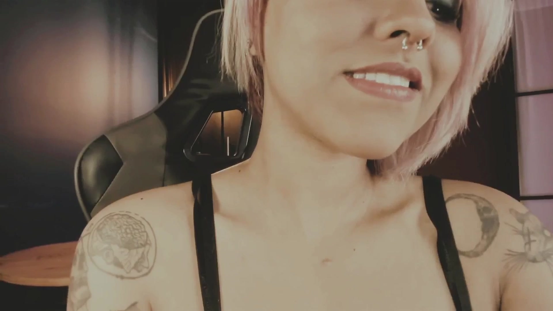 Gallery image thumbnail from AbraxxysRadio's myfreecams stream on, 03/04/2025, 01:50 image 4 of 20