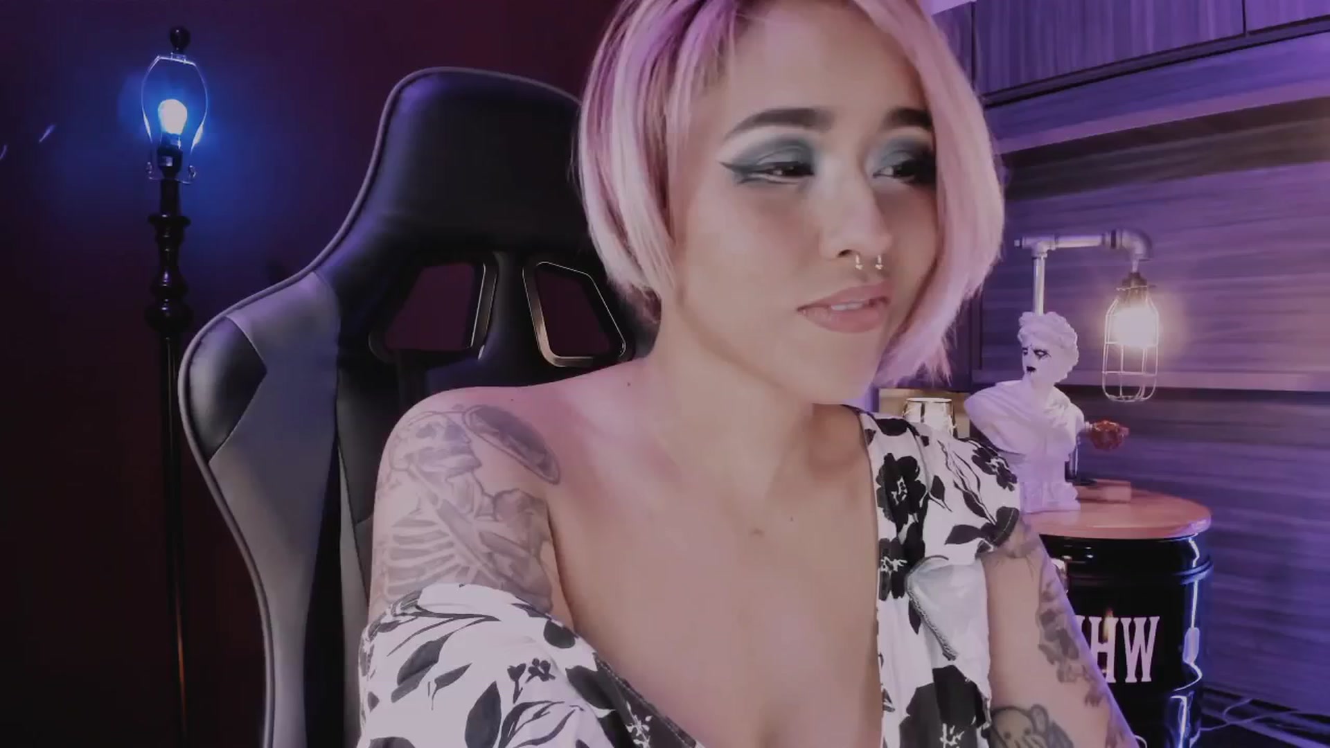 Gallery image thumbnail from AbraxxysRadio's myfreecams stream on, 03/05/2025, 22:54 image 15 of 20