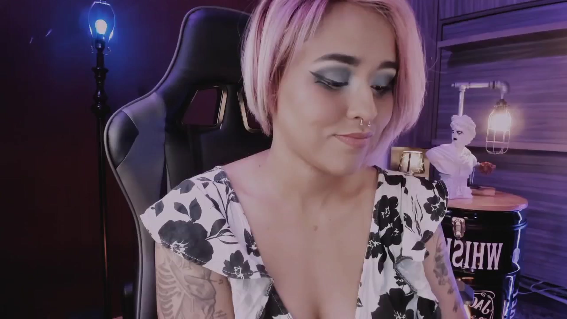 Gallery image thumbnail from AbraxxysRadio's myfreecams stream on, 03/05/2025, 23:33 image 6 of 20