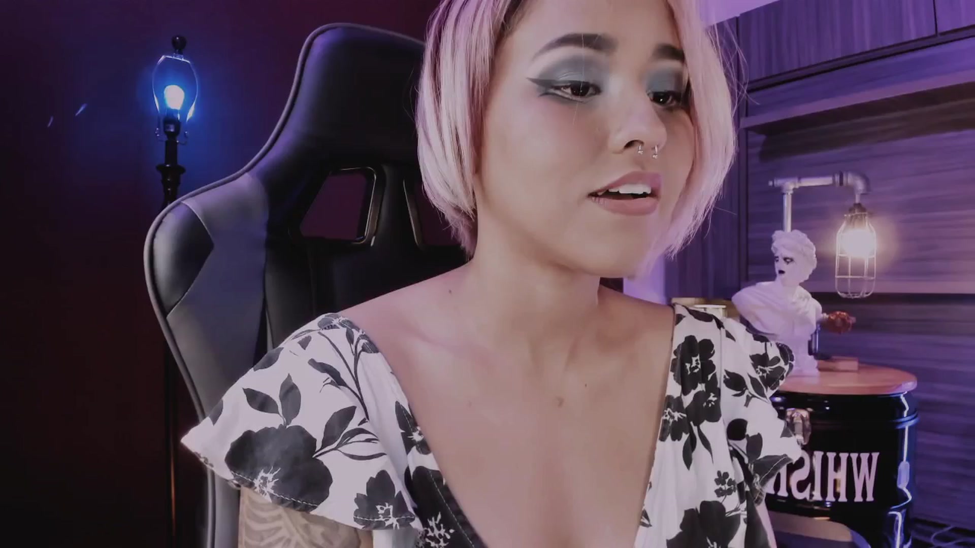 Gallery image thumbnail from AbraxxysRadio's myfreecams stream on, 03/06/2025, 01:04 image 4 of 20