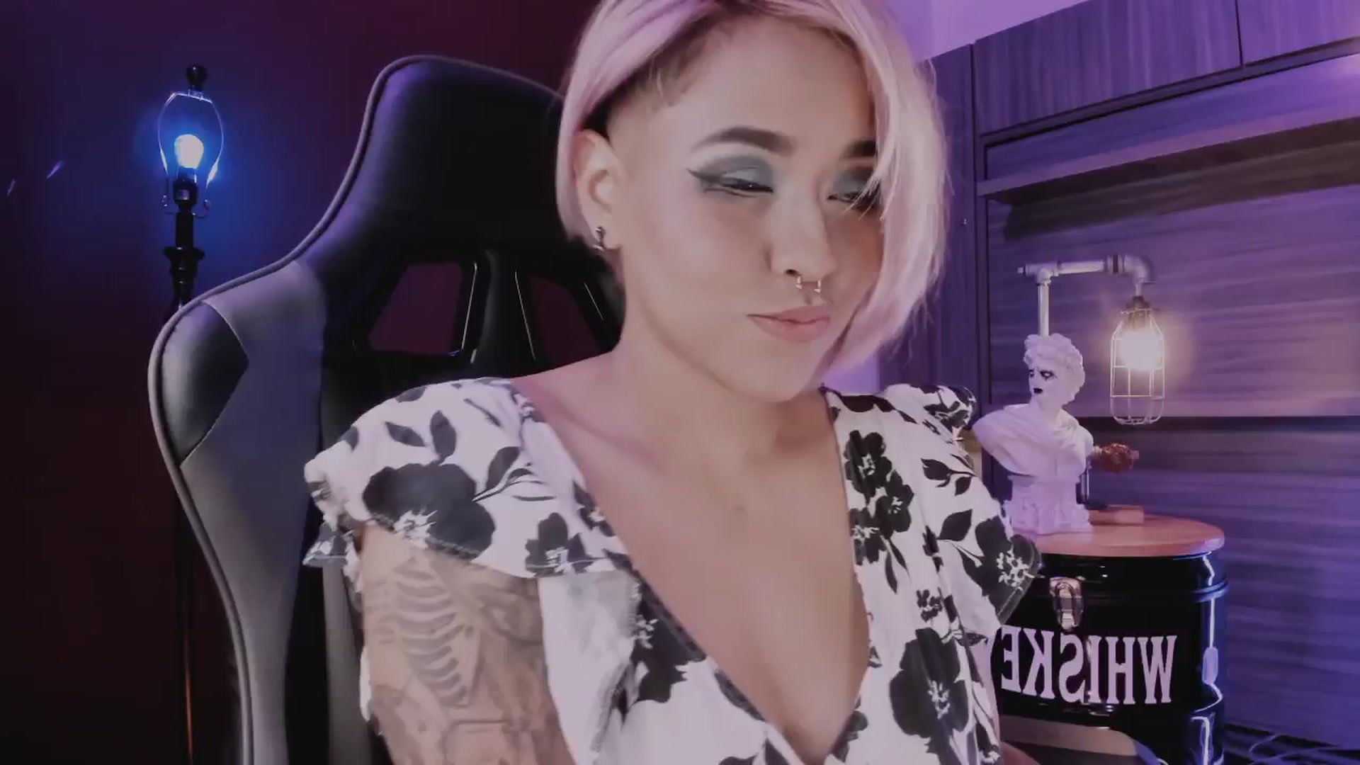Gallery image thumbnail from AbraxxysRadio's myfreecams stream on, 03/06/2025, 01:04 image 15 of 20