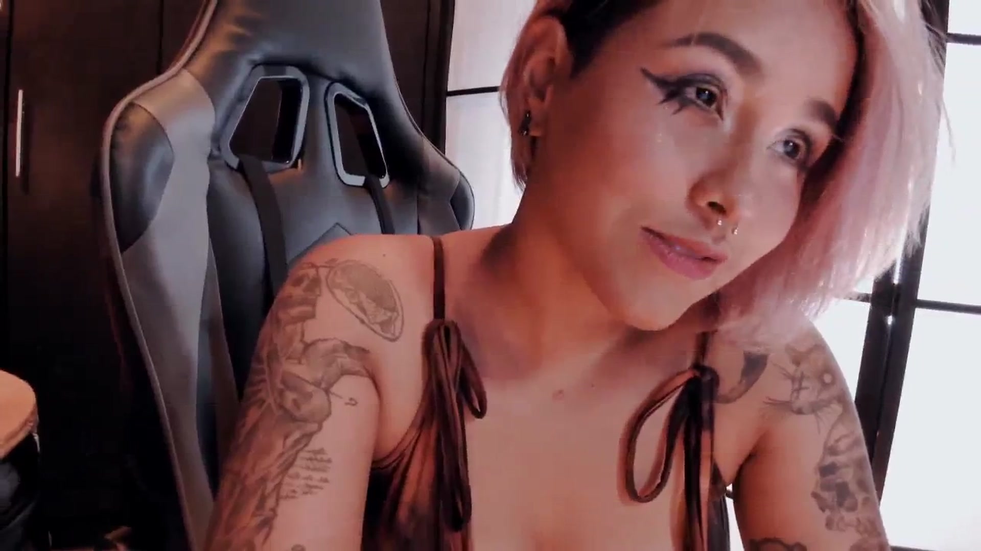 Gallery image thumbnail from AbraxxysRadio's myfreecams stream on, 03/27/2025, 24:03 image 19 of 20
