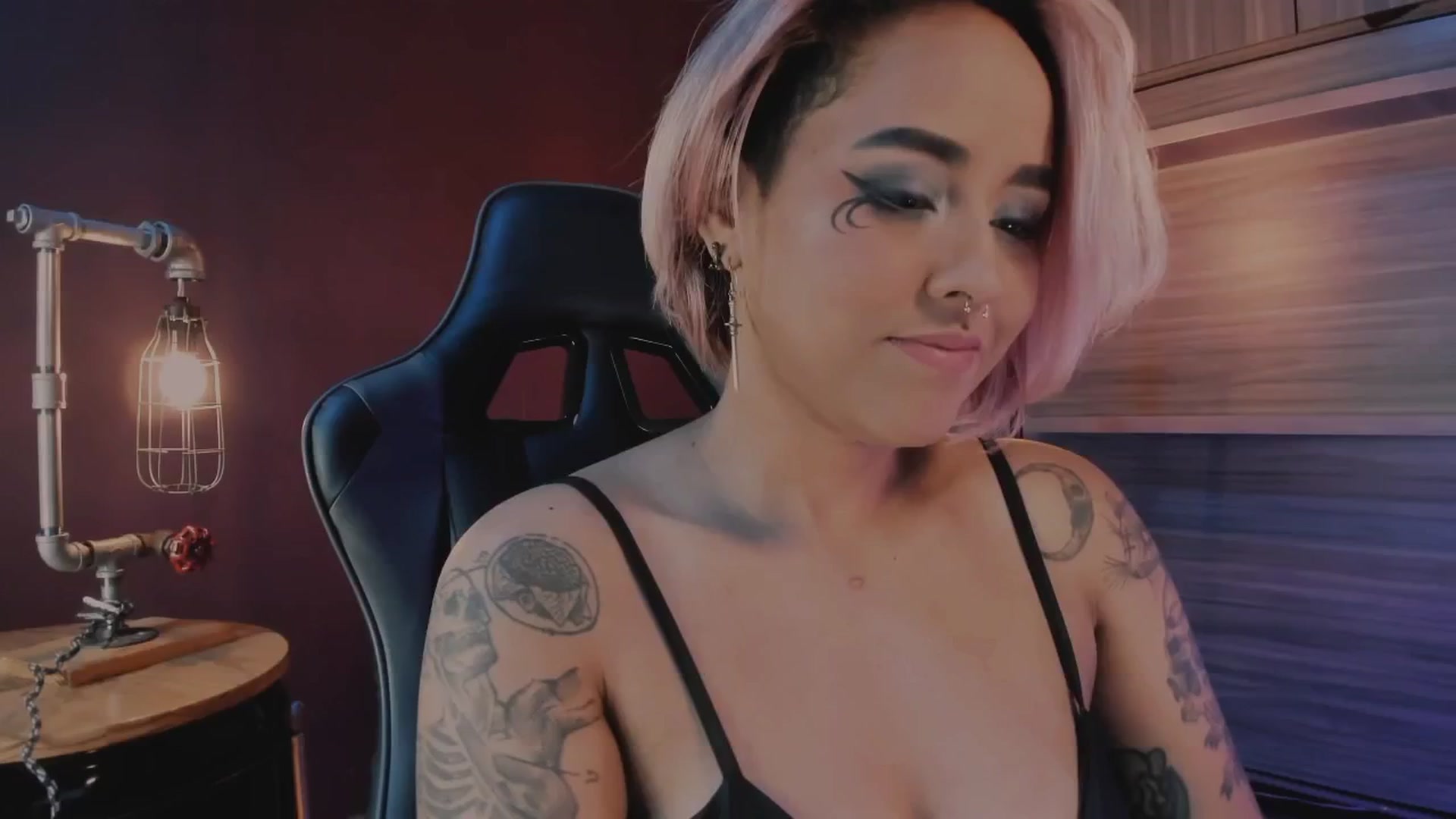 Gallery image thumbnail from AbraxxysRadio's myfreecams stream on, 04/02/2025, 02:10 image 2 of 20