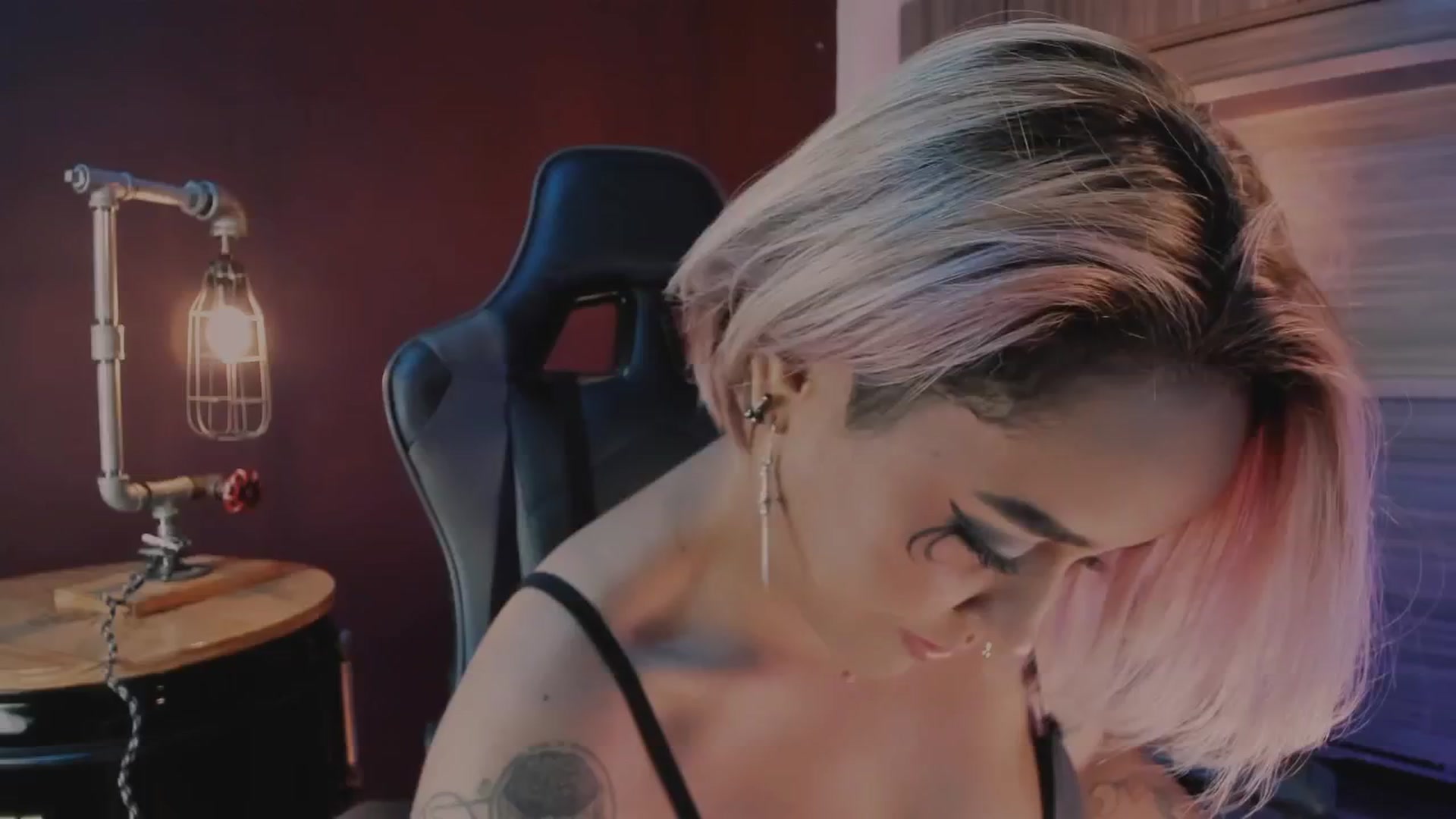 Gallery image thumbnail from AbraxxysRadio's myfreecams stream on, 04/02/2025, 02:10 image 17 of 20