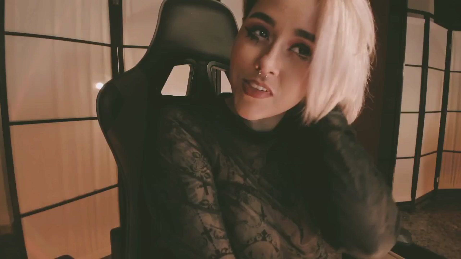 Gallery image thumbnail from AbraxxysRadio's myfreecams stream on, 04/02/2025, 23:57 image 7 of 20