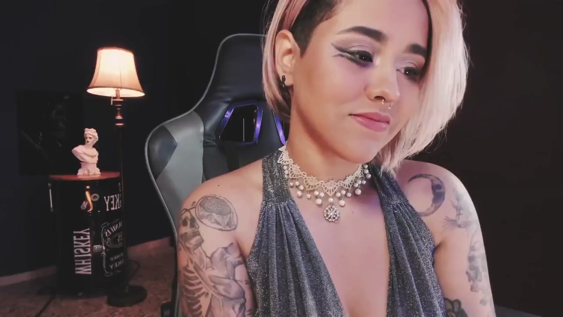 Gallery image thumbnail from AbraxxysRadio's myfreecams stream on, 04/04/2025, 24:22 image 18 of 20