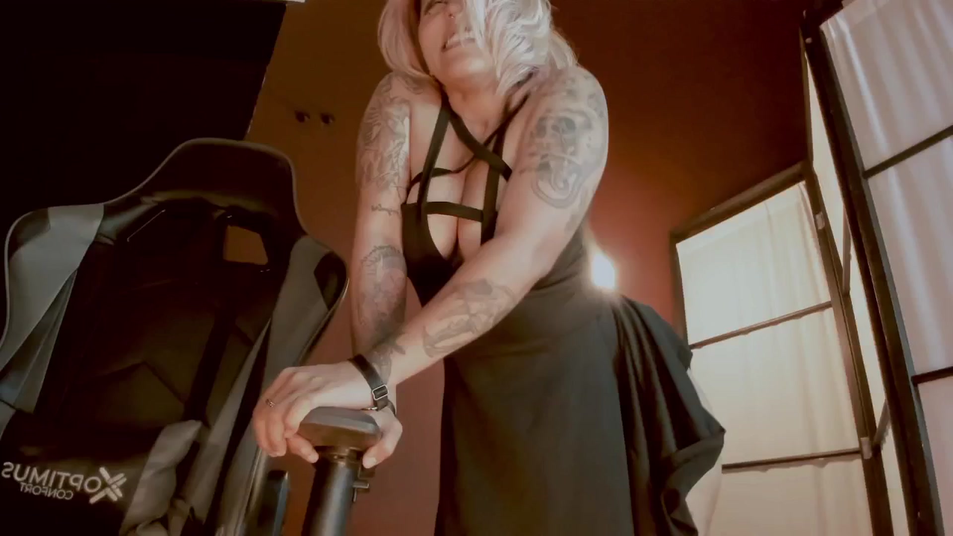 Gallery image thumbnail from AbraxxysRadio's myfreecams stream on, 04/08/2025, 01:24 image 18 of 20