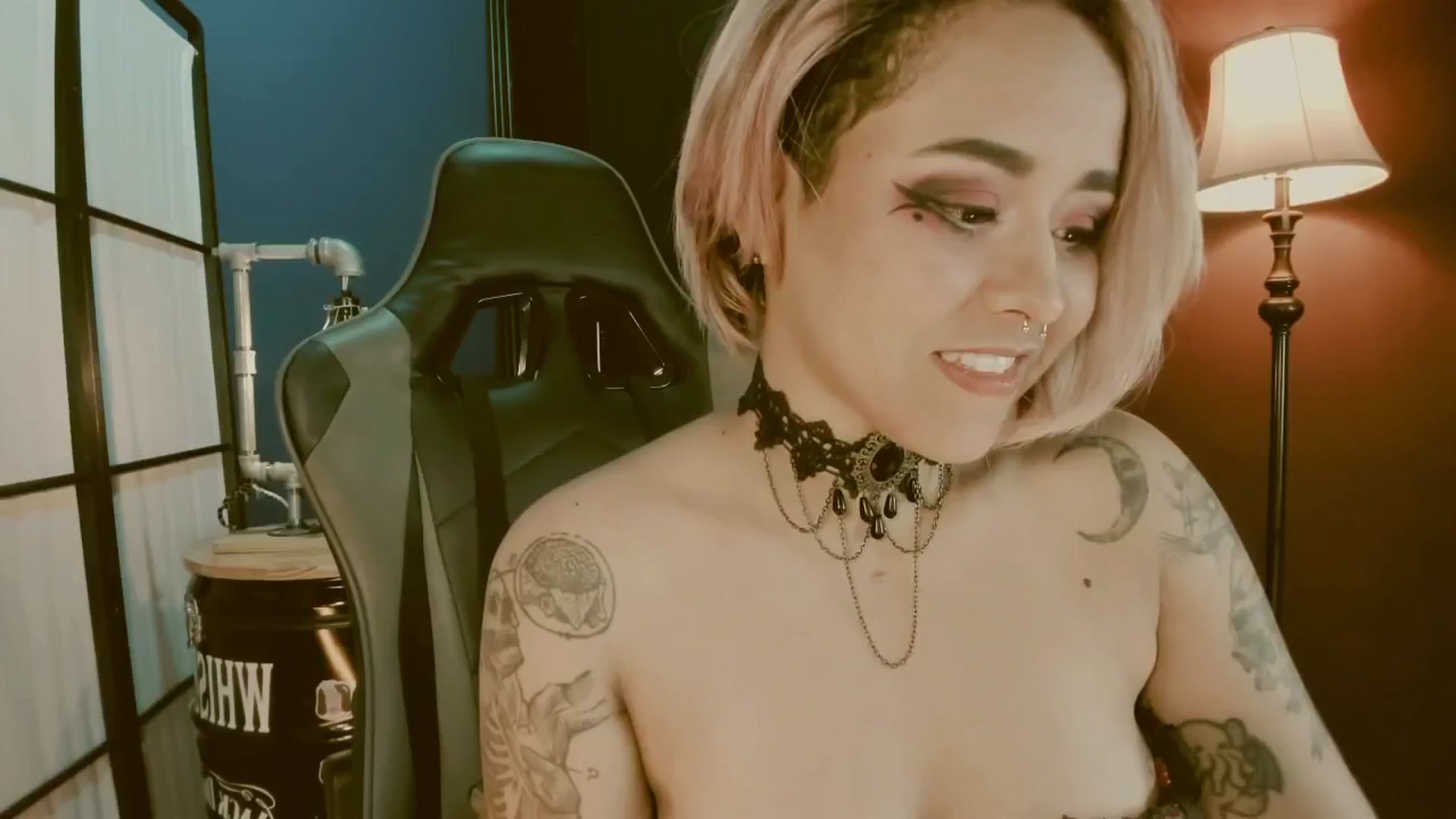 Gallery image thumbnail from AbraxxysRadio's myfreecams stream on, 04/10/2025, 24:59 image 20 of 20