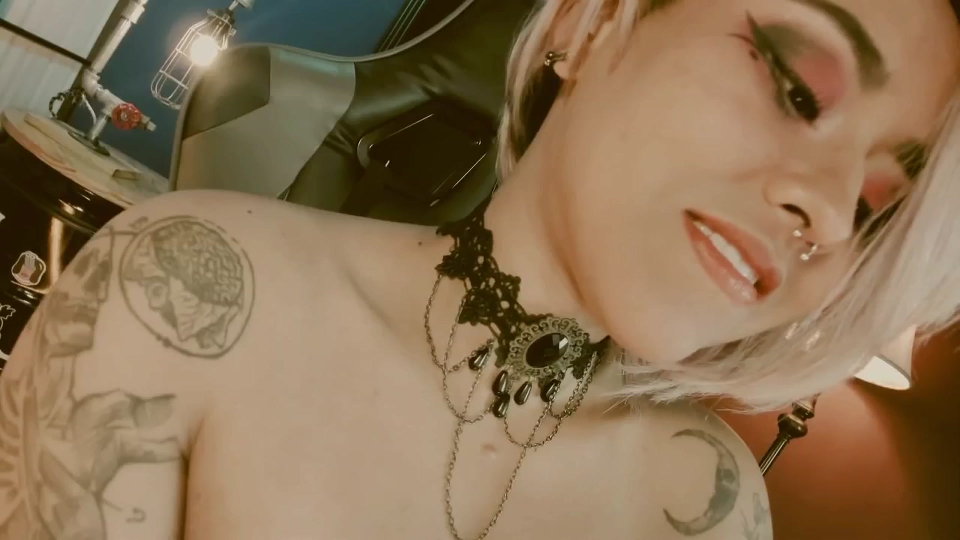 Gallery image thumbnail from AbraxxysRadio's myfreecams stream on, 04/10/2025, 02:26 image 19 of 20