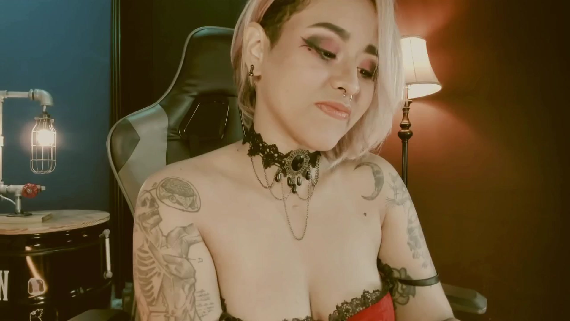 Gallery image thumbnail from AbraxxysRadio's myfreecams stream on, 04/10/2025, 02:26 image 12 of 20