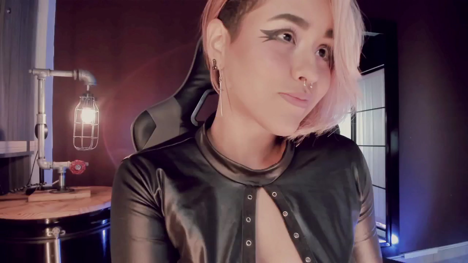 Gallery image thumbnail from AbraxxysRadio's myfreecams stream on, 04/11/2025, 01:54 image 19 of 20