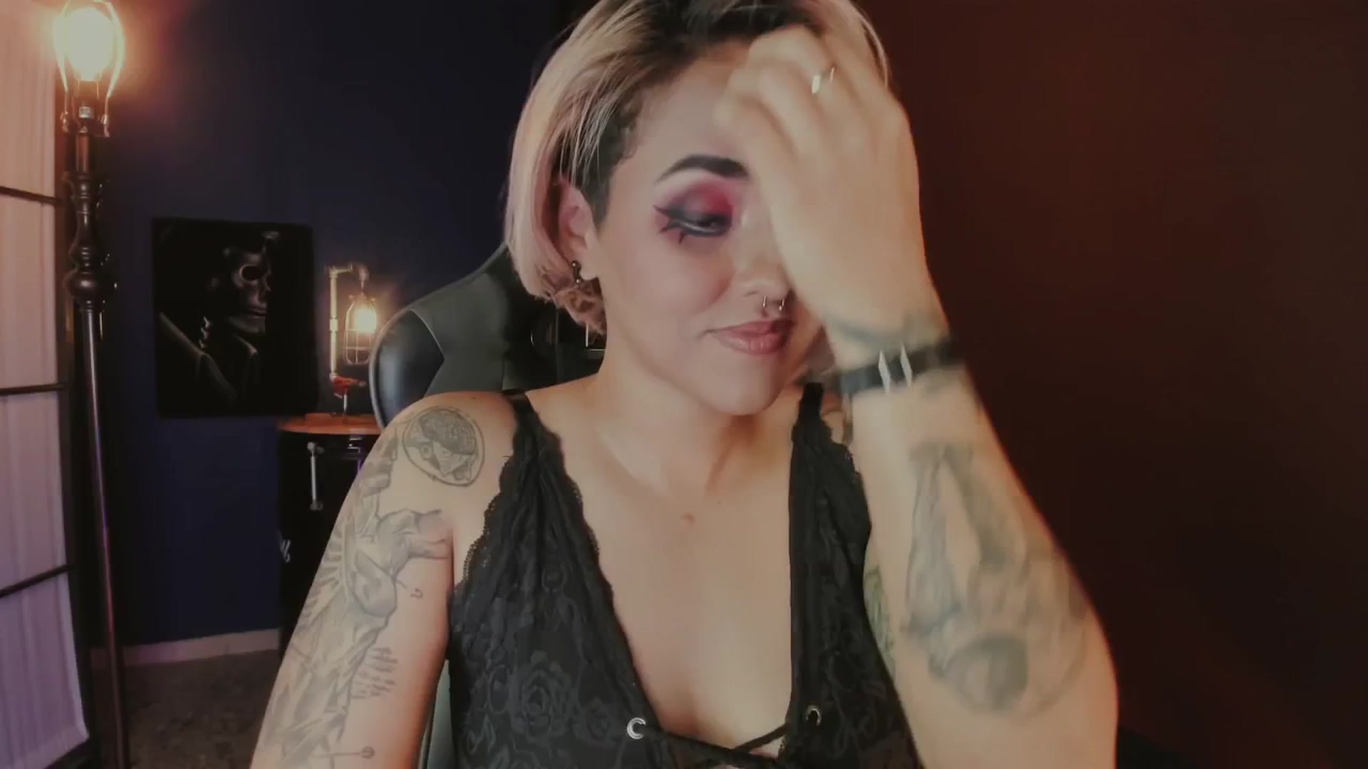 Gallery image thumbnail from AbraxxysRadio's myfreecams stream on, 04/18/2025, 01:16 image 20 of 20