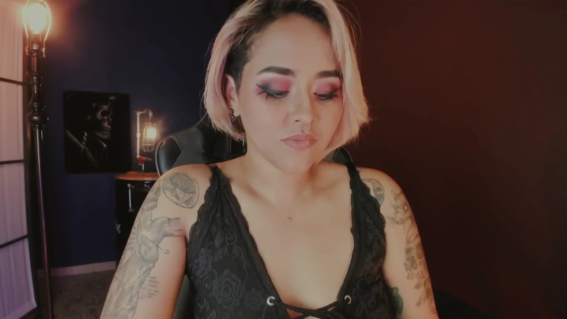 Gallery image thumbnail from AbraxxysRadio's myfreecams stream on, 04/18/2025, 01:16 image 3 of 20