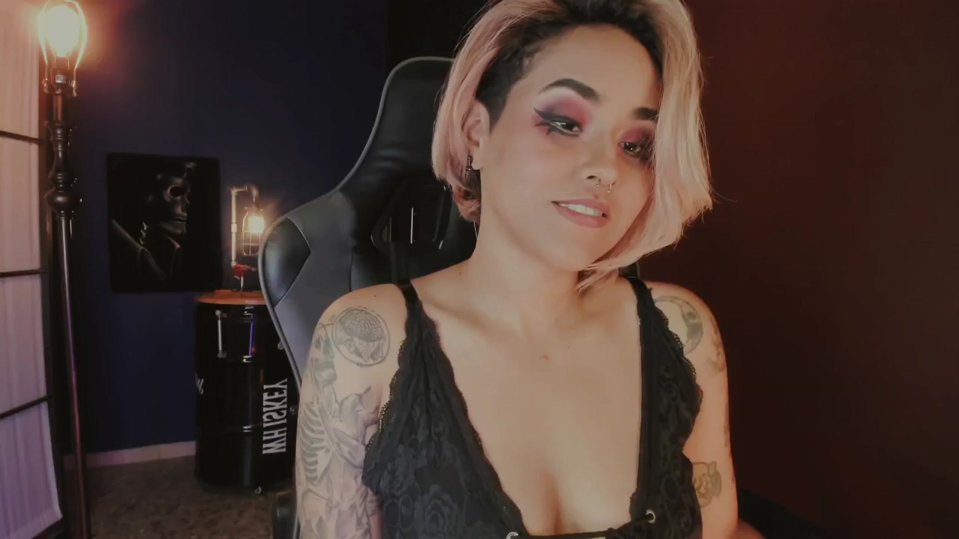 Gallery image thumbnail from AbraxxysRadio's myfreecams stream on, 04/18/2025, 01:16 image 11 of 20