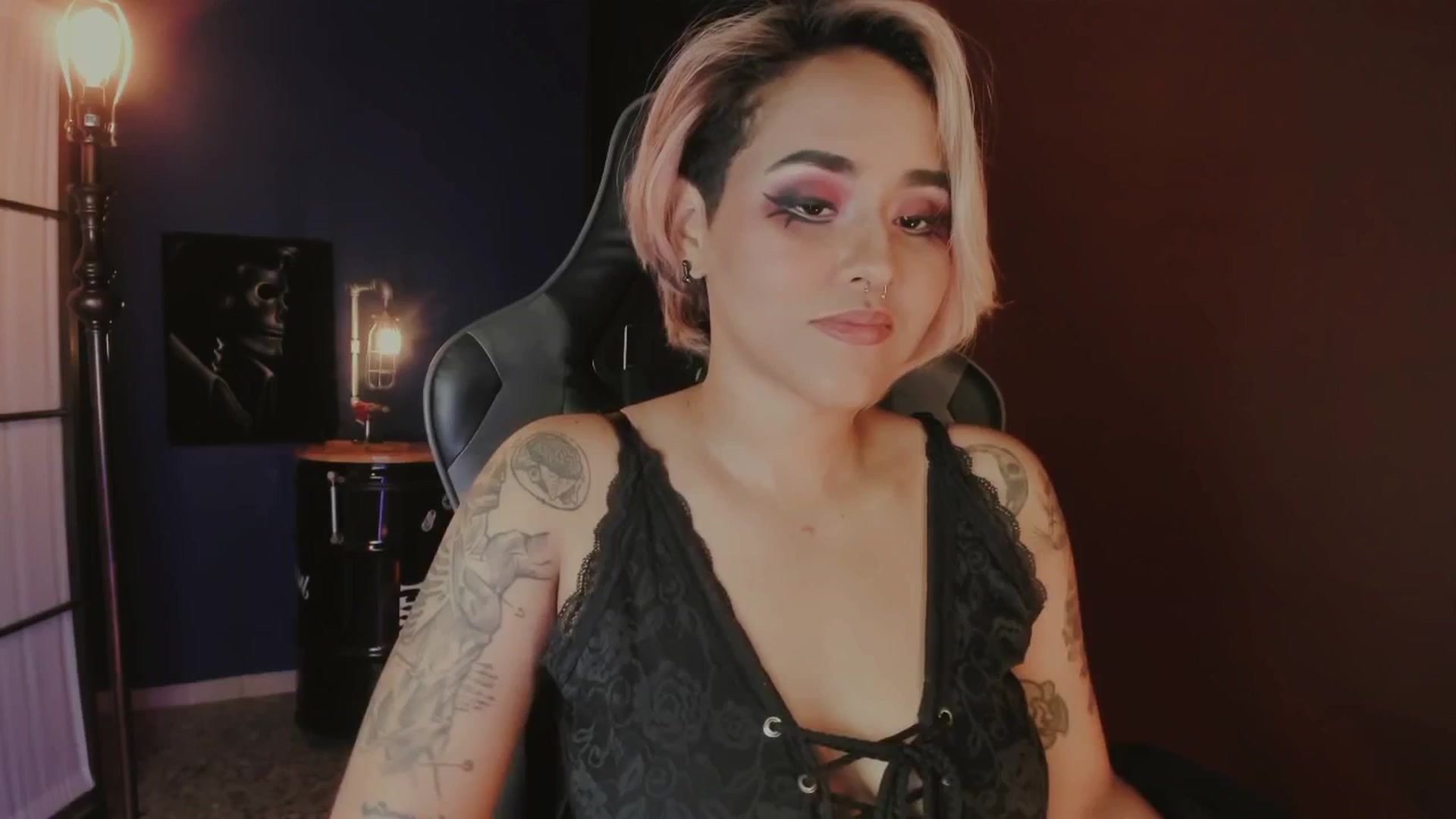 Gallery image thumbnail from AbraxxysRadio's myfreecams stream on, 04/18/2025, 01:16 image 7 of 20