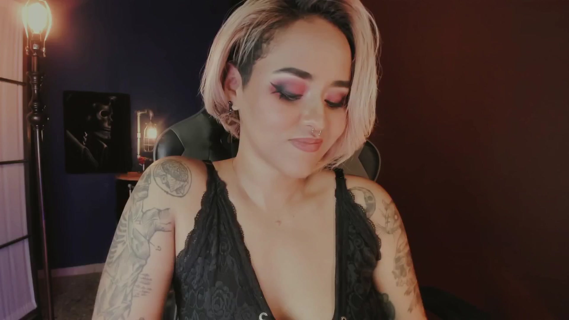 Gallery image thumbnail from AbraxxysRadio's myfreecams stream on, 04/18/2025, 01:16 image 19 of 20