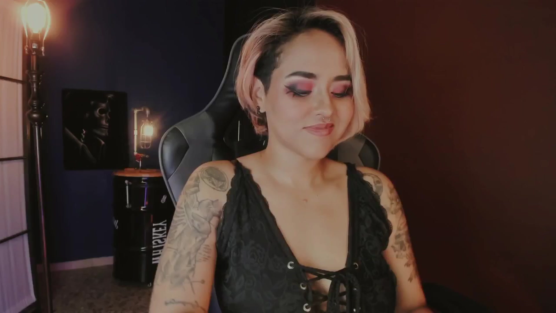 Gallery image thumbnail from AbraxxysRadio's myfreecams stream on, 04/18/2025, 01:16 image 8 of 20