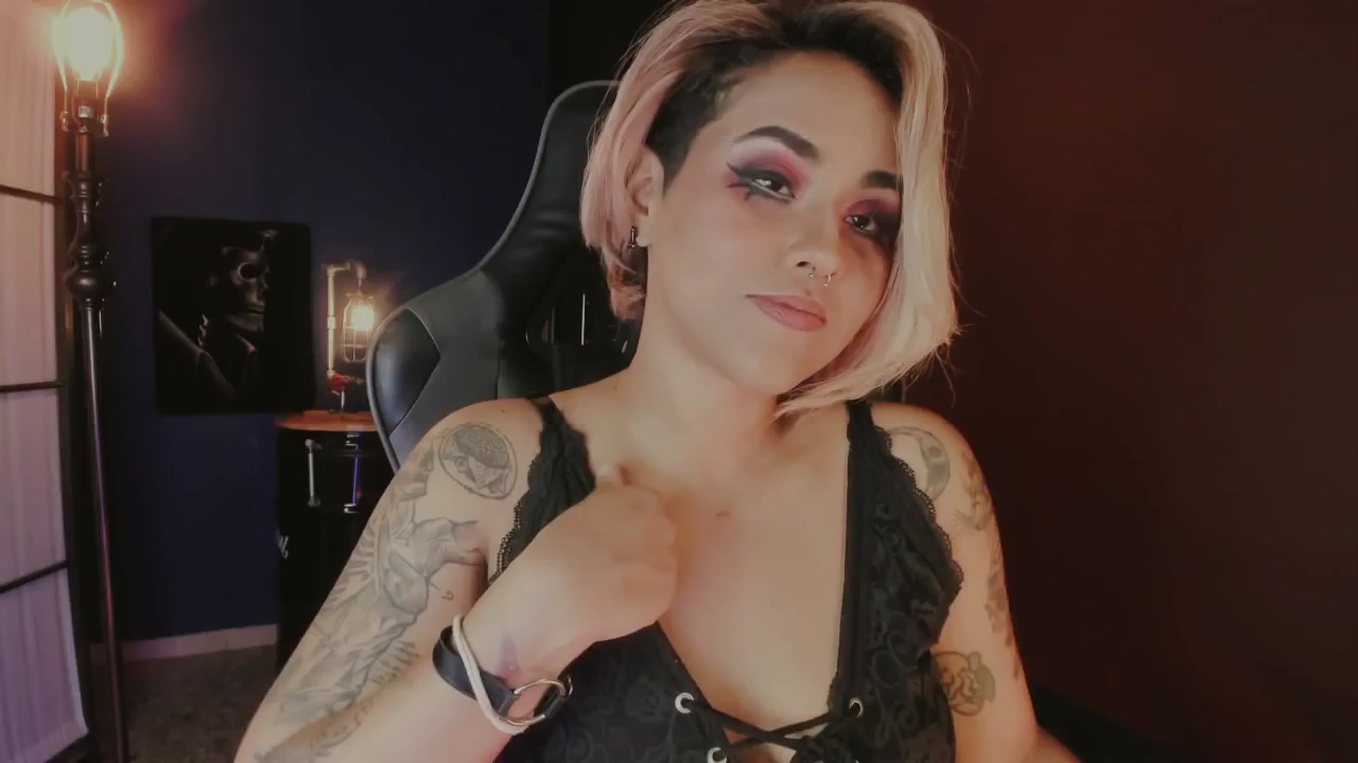 Gallery image thumbnail from AbraxxysRadio's myfreecams stream on, 04/18/2025, 01:16 image 9 of 20