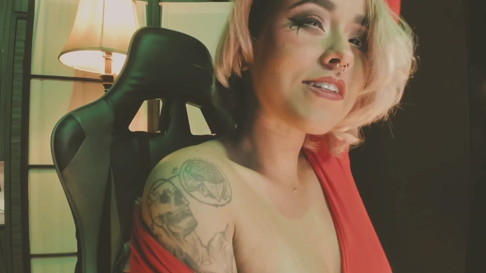 Gallery image thumbnail from AbraxxysRadio's myfreecams stream on, 04/23/2025, 24:43 image 6 of 20