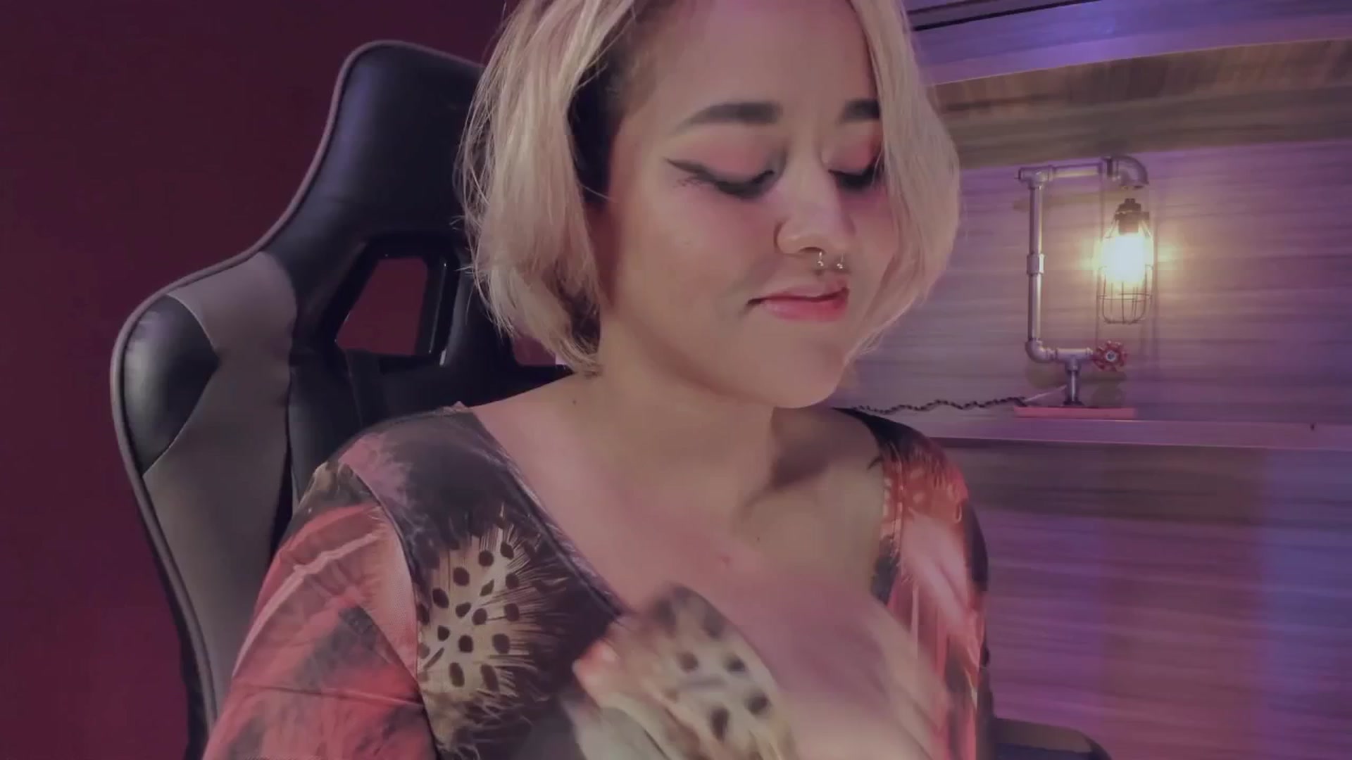 Gallery image thumbnail from AbraxxysRadio's myfreecams stream on, 04/24/2025, 01:58 image 11 of 20