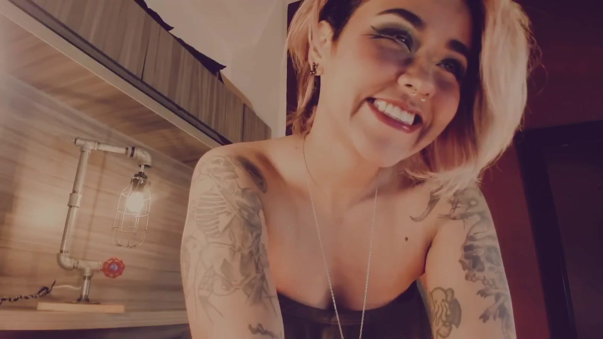 Gallery image thumbnail from AbraxxysRadio's myfreecams stream on, 04/29/2025, 24:02 image 7 of 20