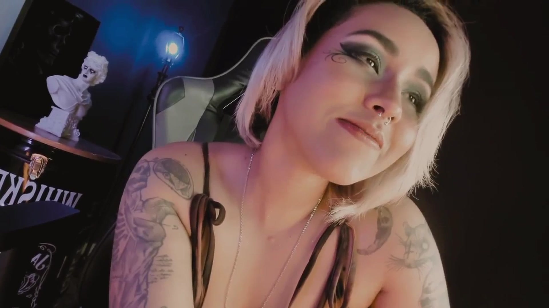 Gallery image thumbnail from AbraxxysRadio's myfreecams stream on, 05/02/2025, 02:46 image 3 of 20