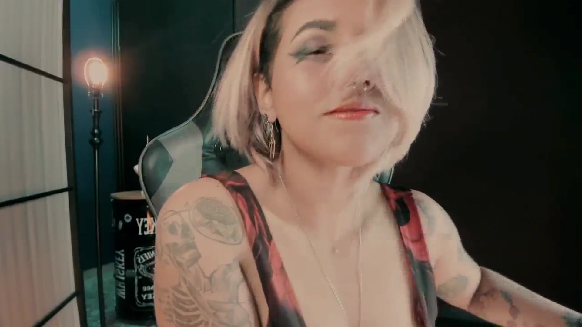 Gallery image thumbnail from AbraxxysRadio's myfreecams stream on, 05/07/2025, 23:57 image 19 of 20