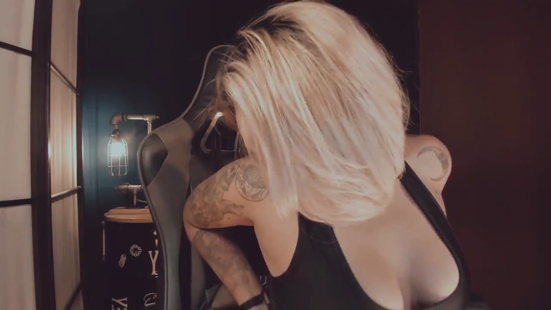 Gallery image thumbnail from AbraxxysRadio's myfreecams stream on, 05/14/2025, 01:08 image 5 of 20