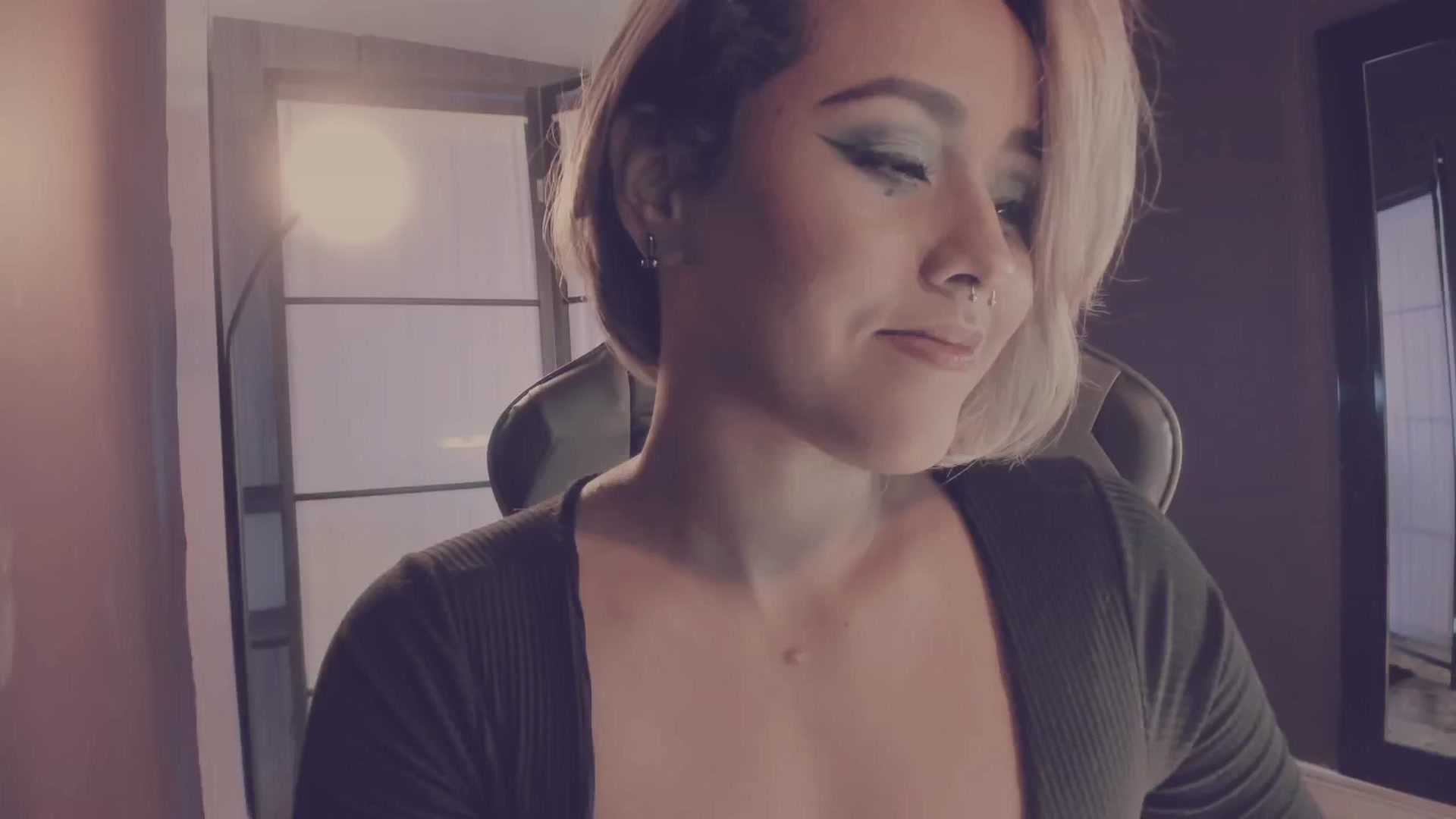 Gallery image thumbnail from AbraxxysRadio's myfreecams stream on, 05/22/2025, 02:38 image 19 of 20