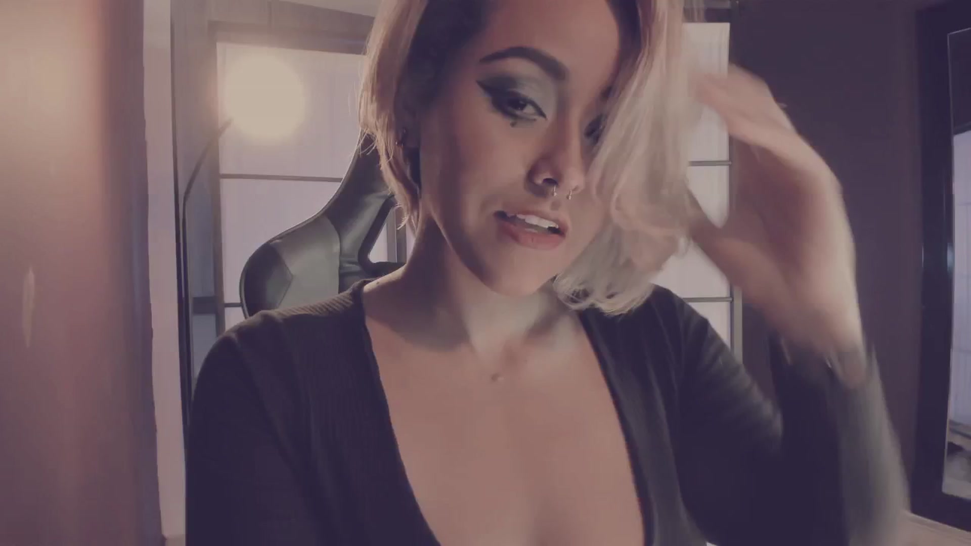 Gallery image thumbnail from AbraxxysRadio's myfreecams stream on, 05/22/2025, 02:38 image 3 of 20
