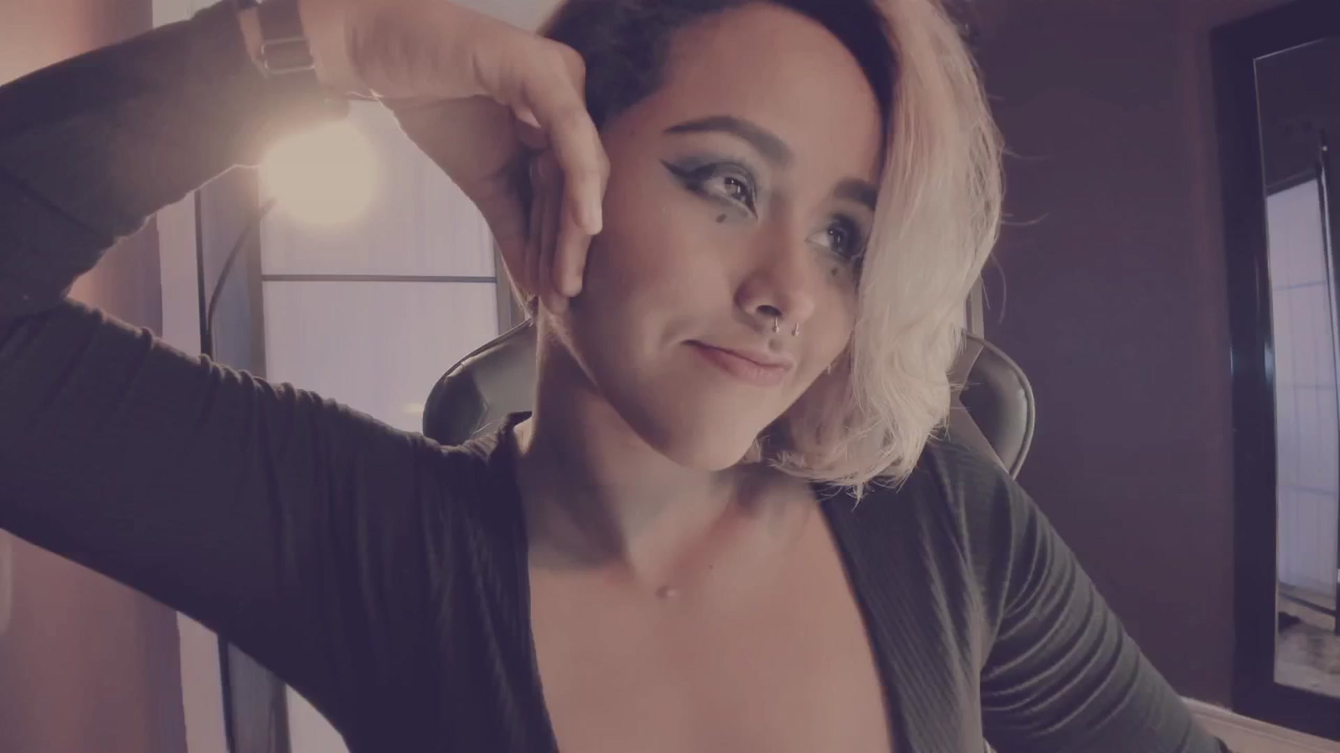 Gallery image thumbnail from AbraxxysRadio's myfreecams stream on, 05/22/2025, 02:38 image 17 of 20