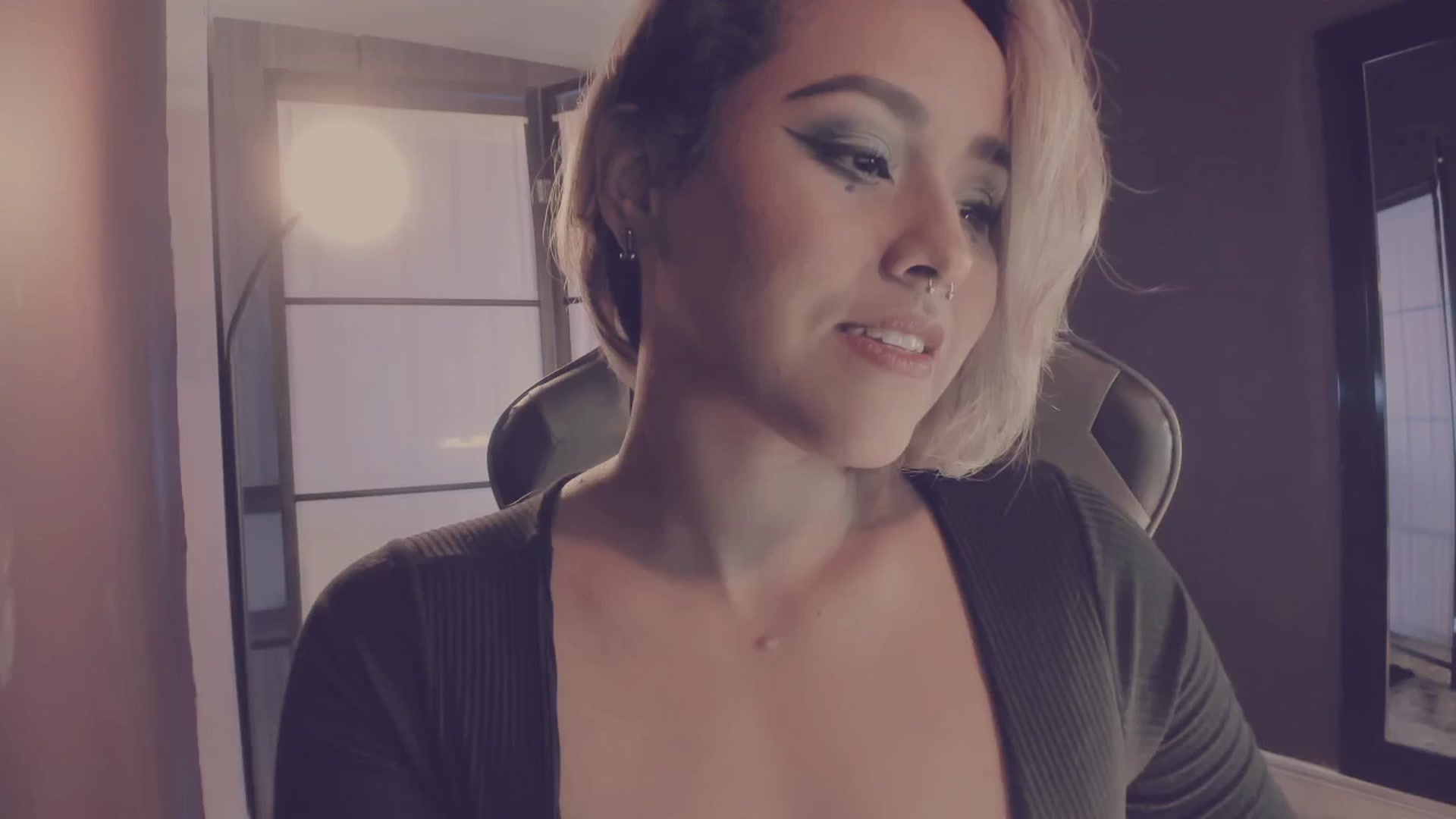 Gallery image thumbnail from AbraxxysRadio's myfreecams stream on, 05/22/2025, 02:38 image 18 of 20