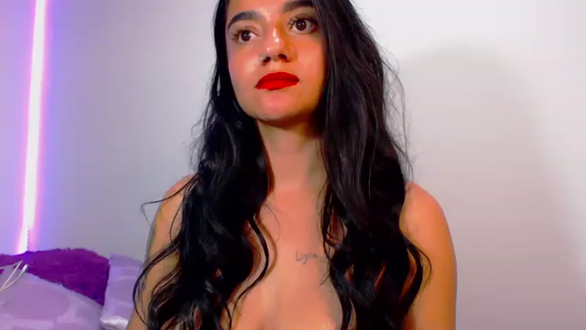 Gallery image thumbnail from Abril_sum's myfreecams stream on, 03/27/2023, 23:47 image 15 of 20