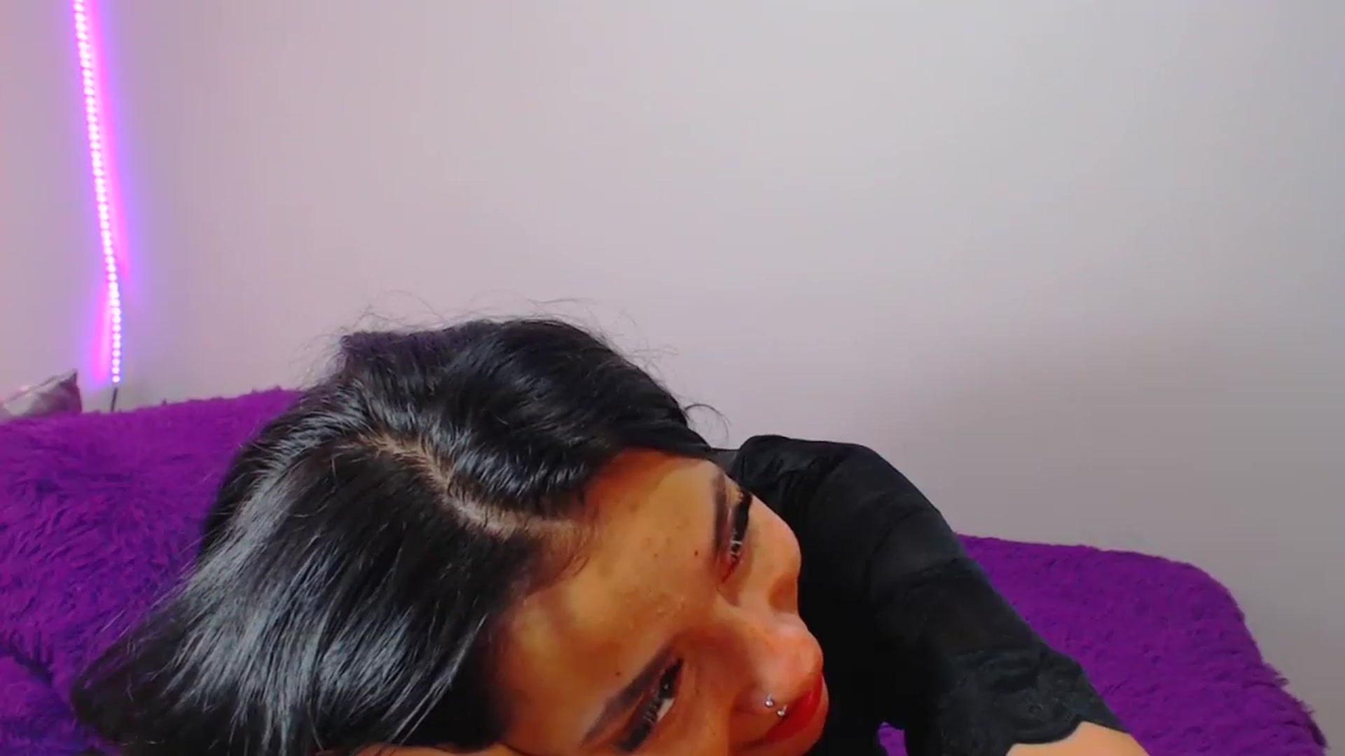 Gallery image thumbnail from Abril_sum's myfreecams stream on, 12/31/2023, 18:37 image 13 of 20