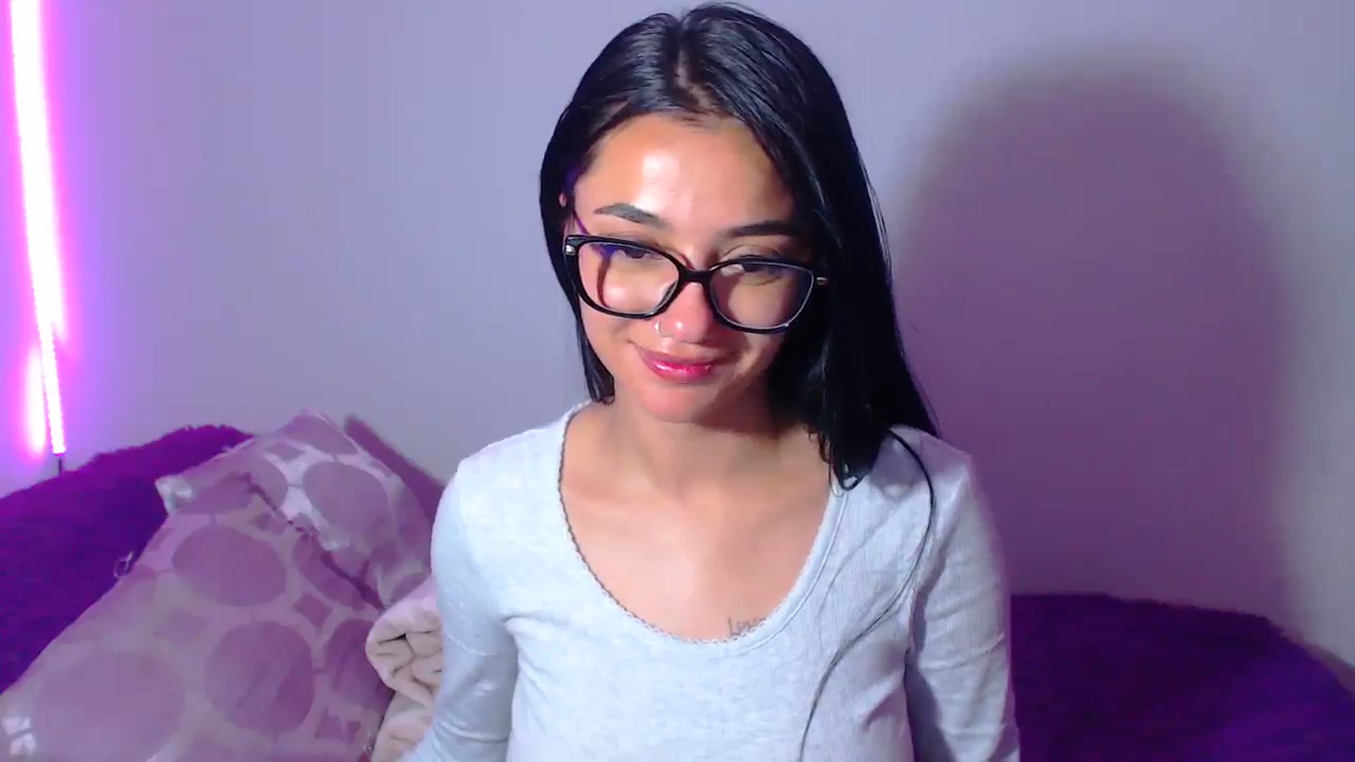 Gallery image thumbnail from Abril_sum's myfreecams stream on, 02/12/2026, 08:41 image 7 of 20